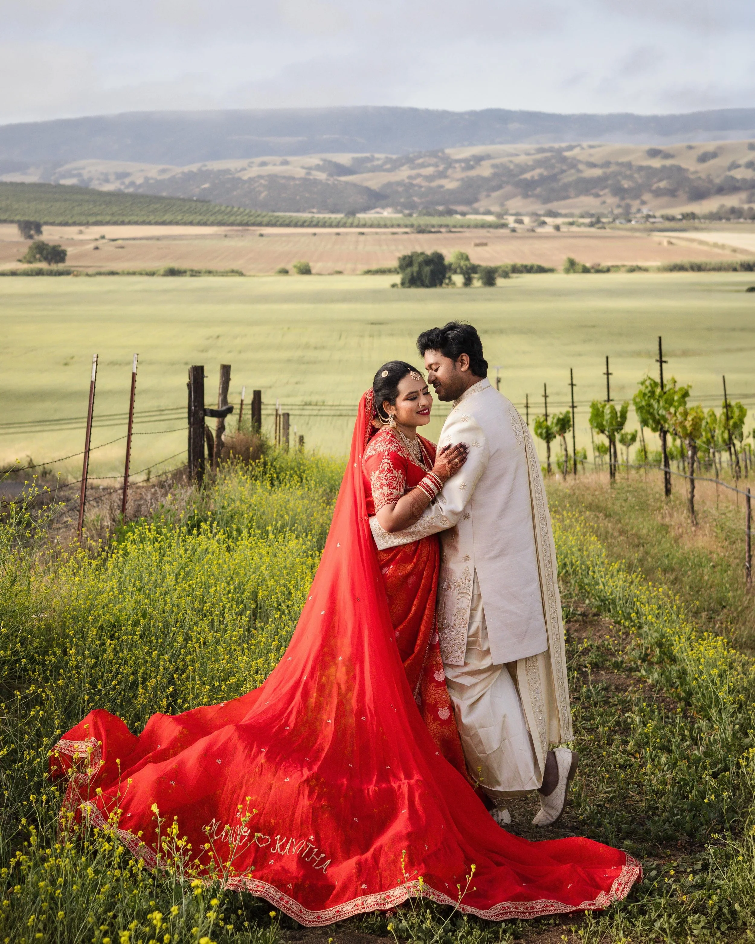 Kavita + Manoj ❤️❤️
A perfect day for capturing Kavita and Manoj&rsquo;s beautiful Telgu wedding  among the rolling vineyards. They looked absolutely regal 🤴👸
.
Images by @c_h_a_n_d_yo and me
Decor: @sahievents 
Makeup and Hair: @sravan.sandhya.kon