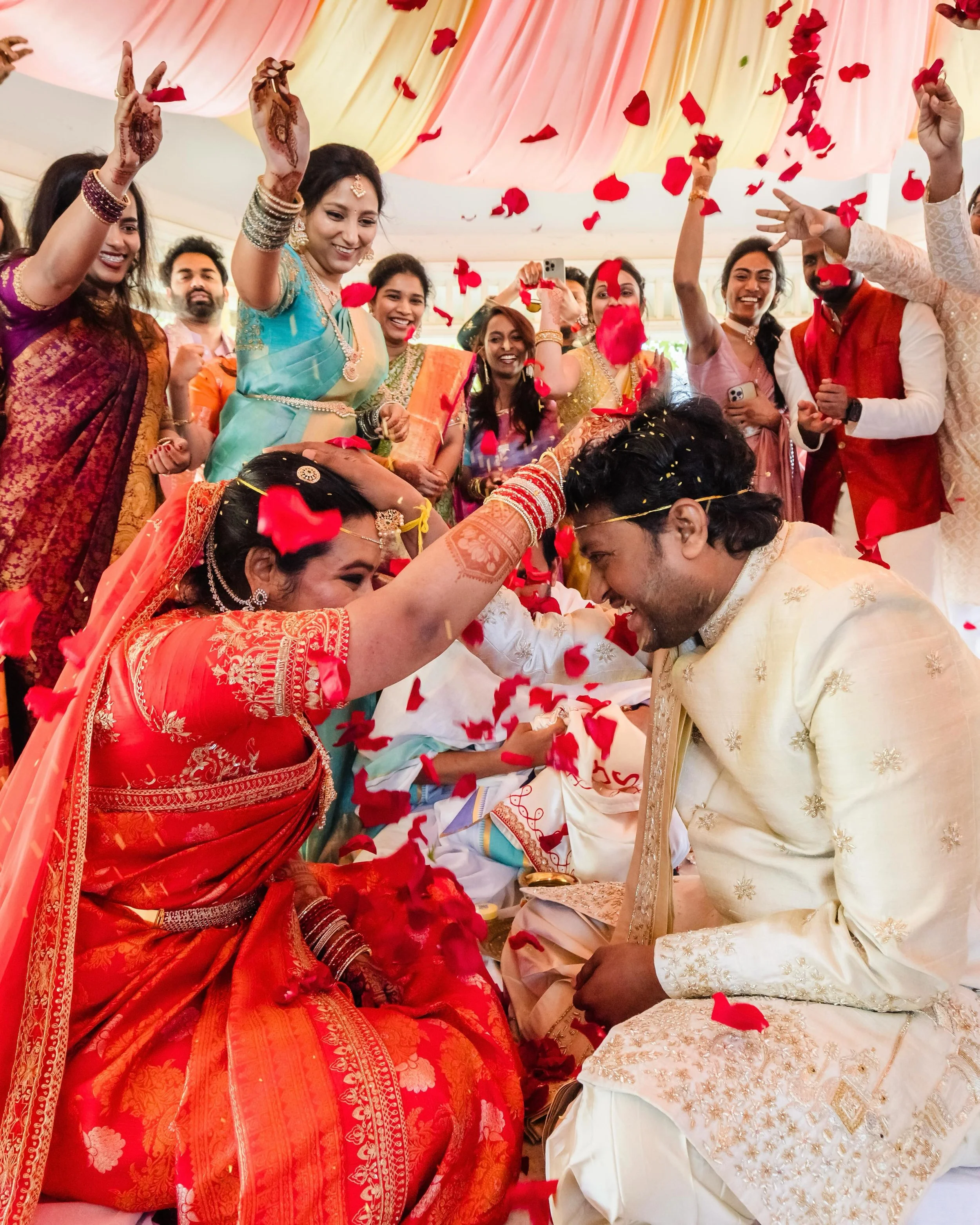 Beautiful moments from Kavita and Manoj&rsquo;s wedding ❤️❤️
.
Images by @c_h_a_n_d_yo and me
Decor: @sahievents 
Makeup and Hair: @sravan.sandhya.kona 
Saree Draping: @sravan.sandhya.kona 
Saree pre pleating: @rjmanu 
Henna Artist: @henna_by_preethi