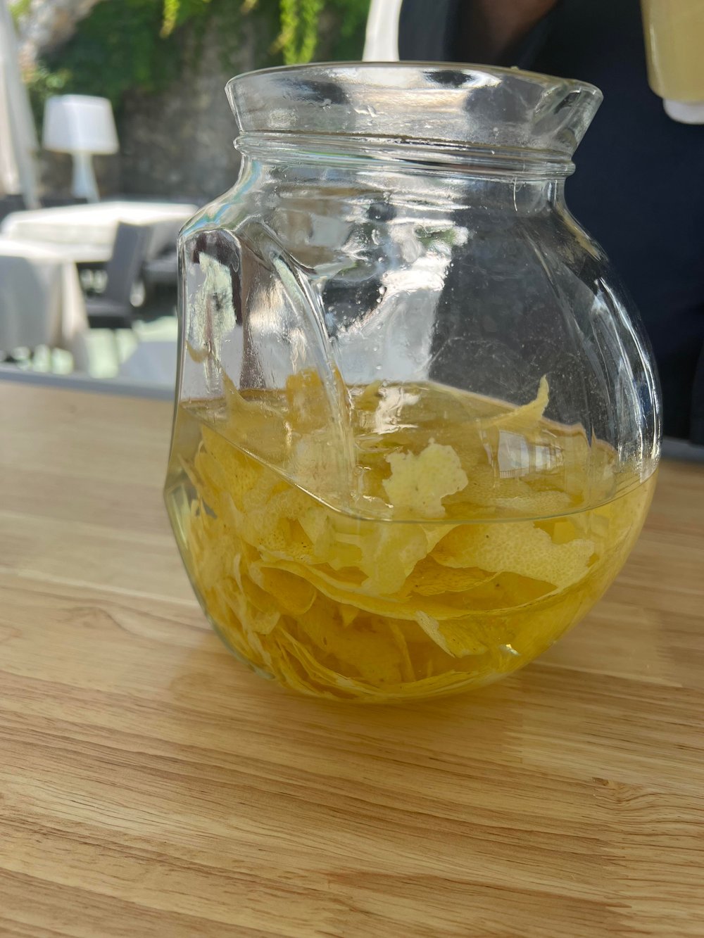 Combine the lemon peels and 1 litre of alcohol