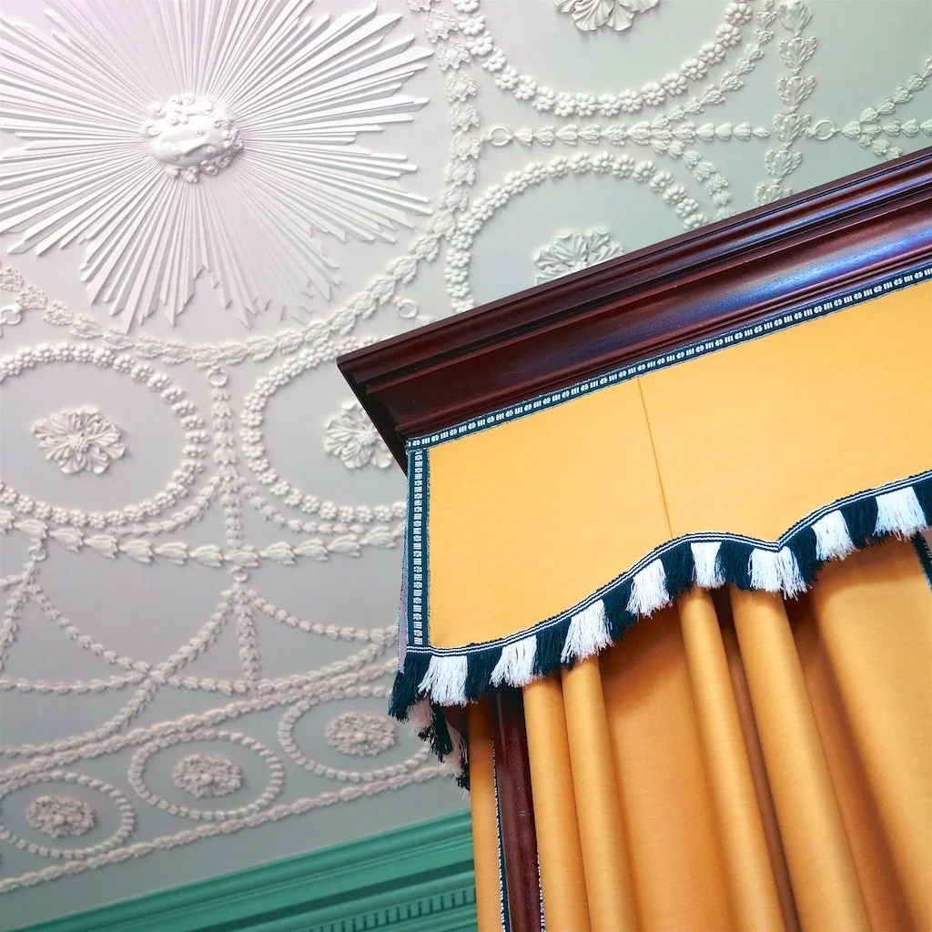 Master Bedchamber Ceiling: Although the trends arrived in the American colonies a bit later than in Europe, and despite far fewer options for incorporating it into their homes, the colonial gentry tried to bring the same flare to their houses.