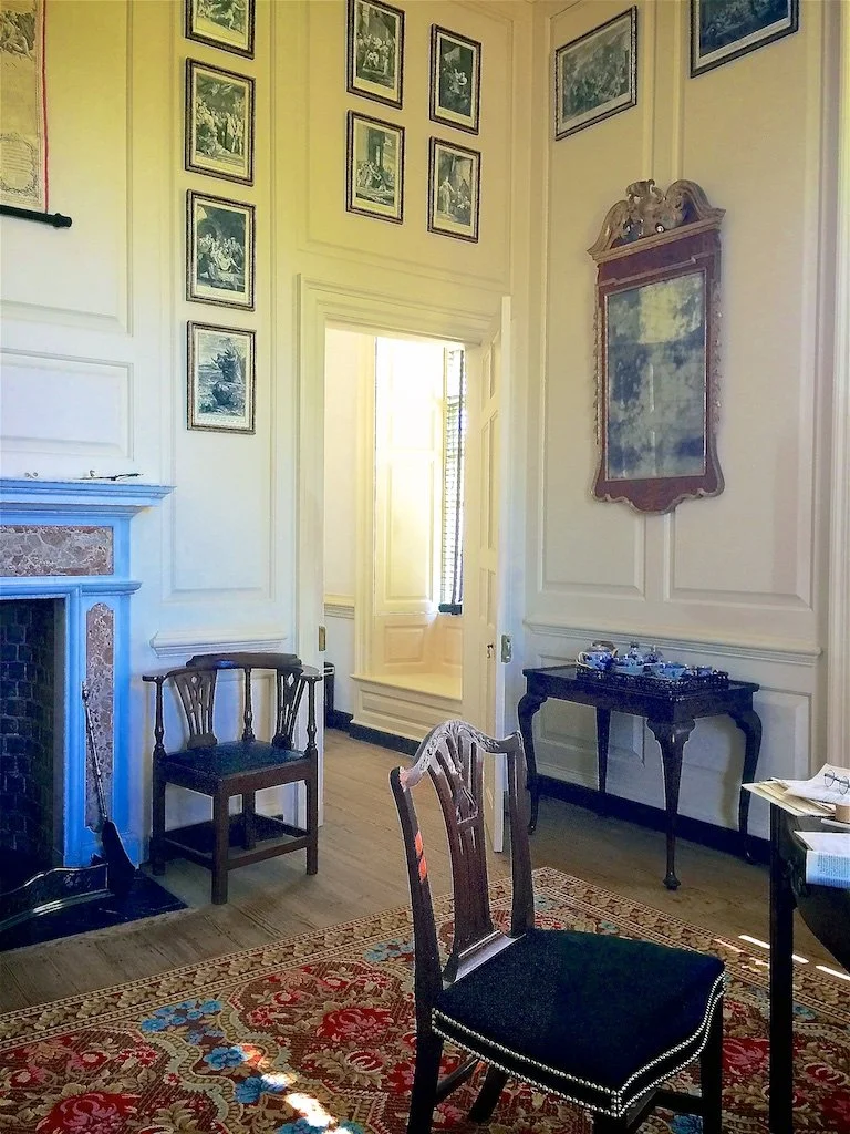 The Parlor: The treatment was intended to recall the trends in rooms of England early in the eighteenth century. Virginia, as a colony of England, strived to keep in step with the trends and architecture of London.