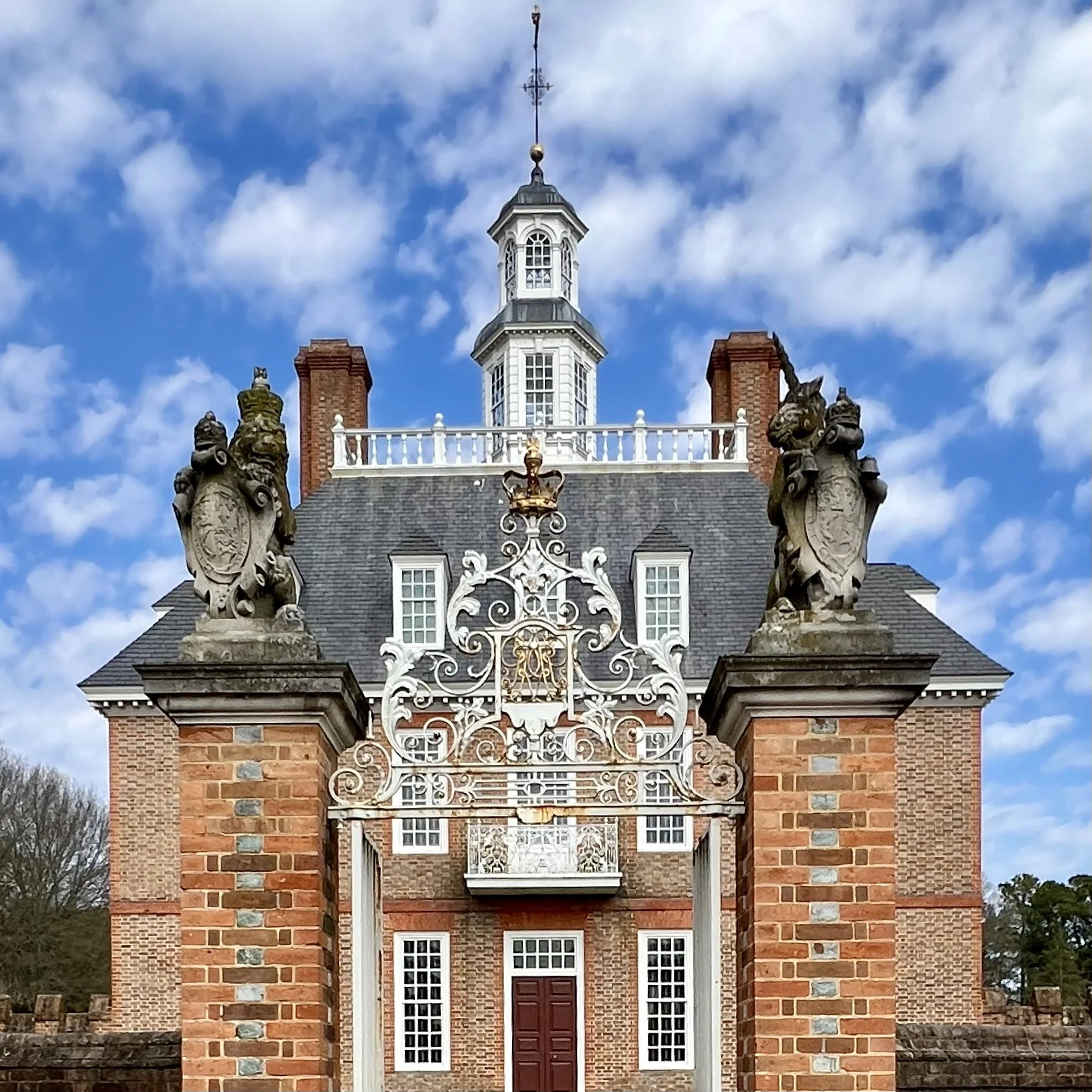 There is beautiful ironwork at the Governor's Palace, reflecting the governor's social status as a royal representative of that era.