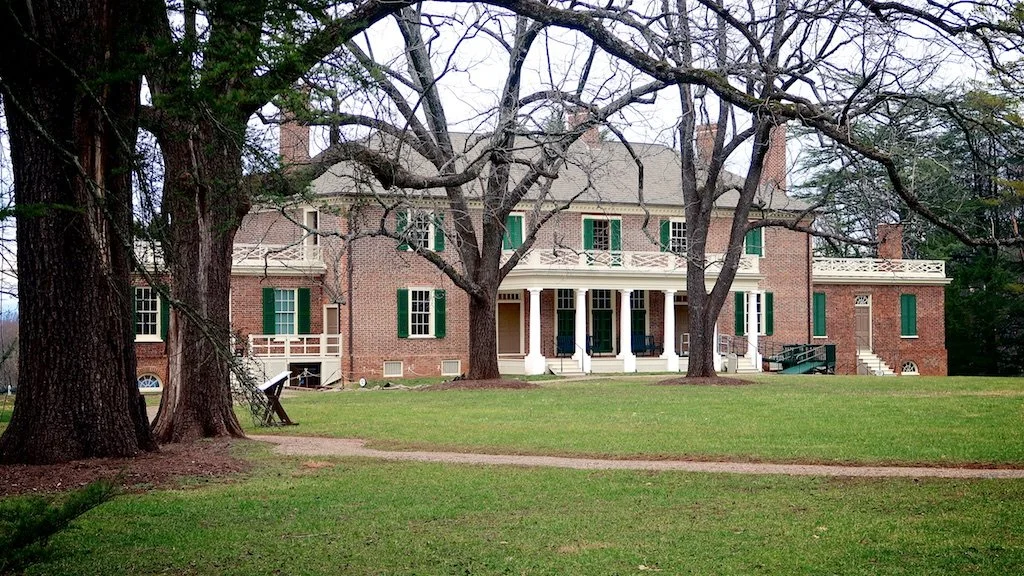 A $25 million restoration project launched in October 2003 was completed on Constitution Day, September 17, 2008. The restoration returned Montpelier to its 1820 appearance: it demolished additions made to the house by the duPont family, 