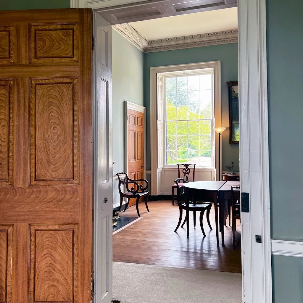 Formal Dining Room: The mansion was an important social center, visited by Lafayette, Robert E. Lee, President Andrew Jackson, and other prominent guests of the era.