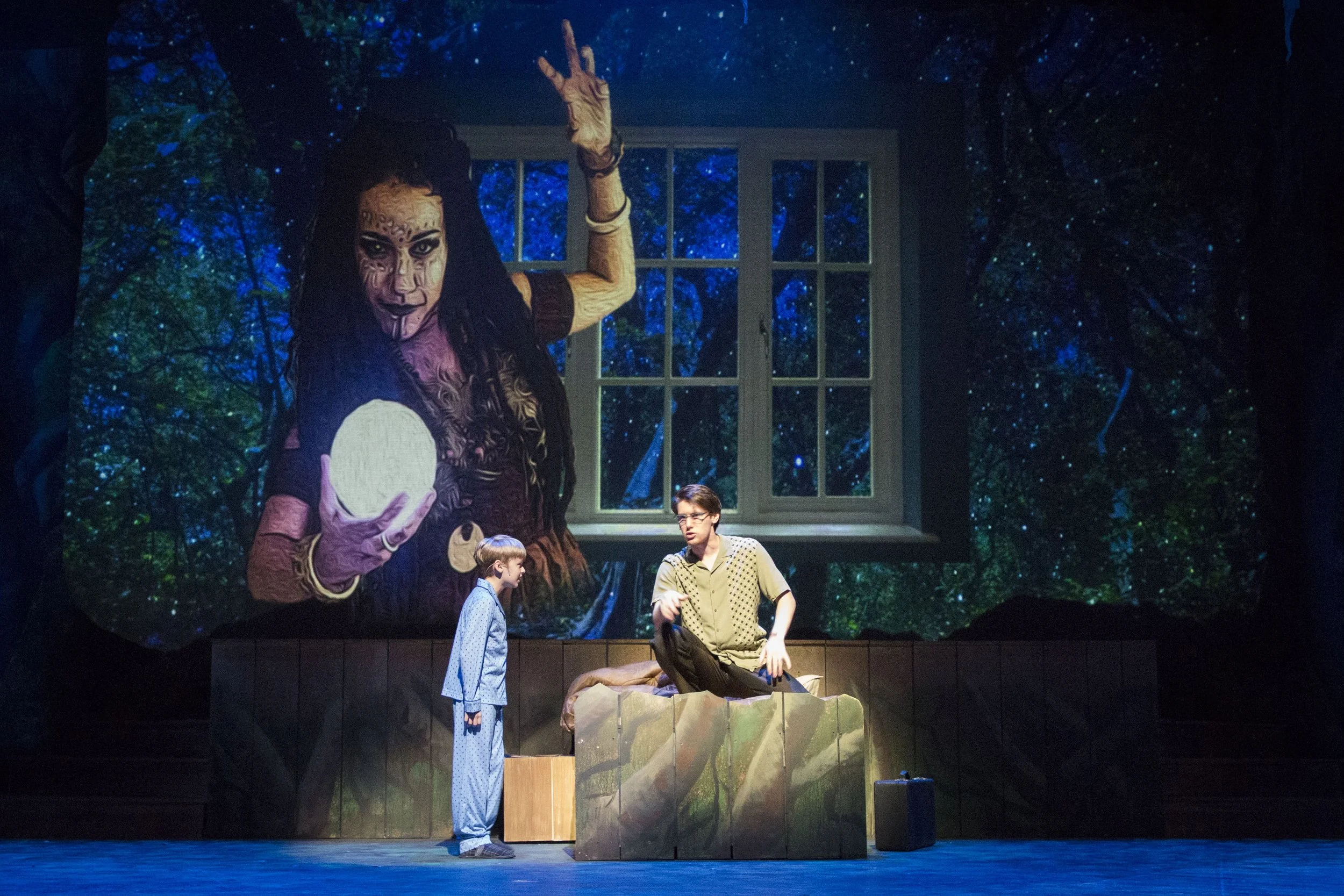 Kat Lee (Witch), Tessa Druhan (Young Will), Matt Gittins (Edward Bloom)