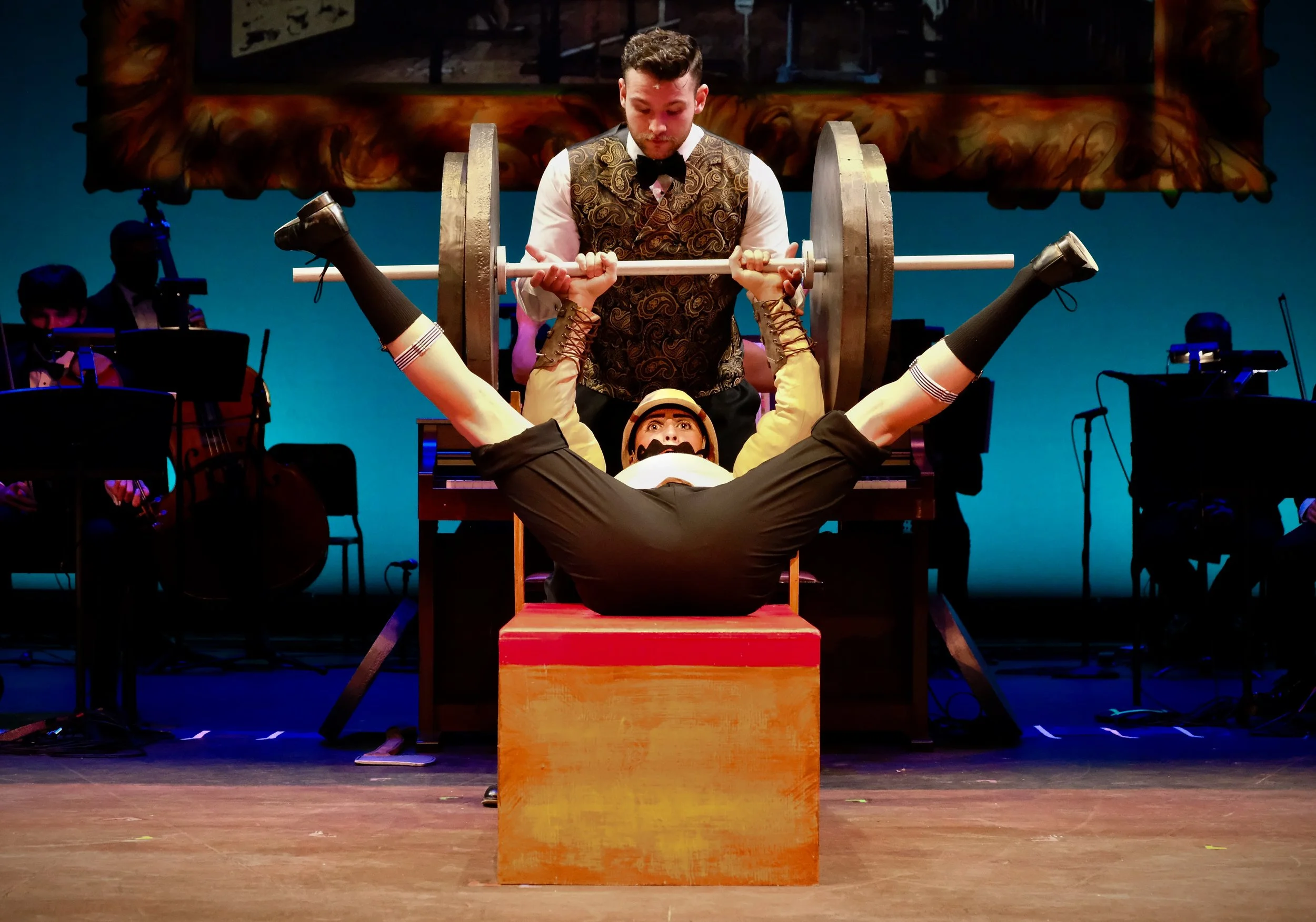 Will Saygers (Monty Navarro), Ryan Esparza (Major Lord Bartholomew D'Ysquith)