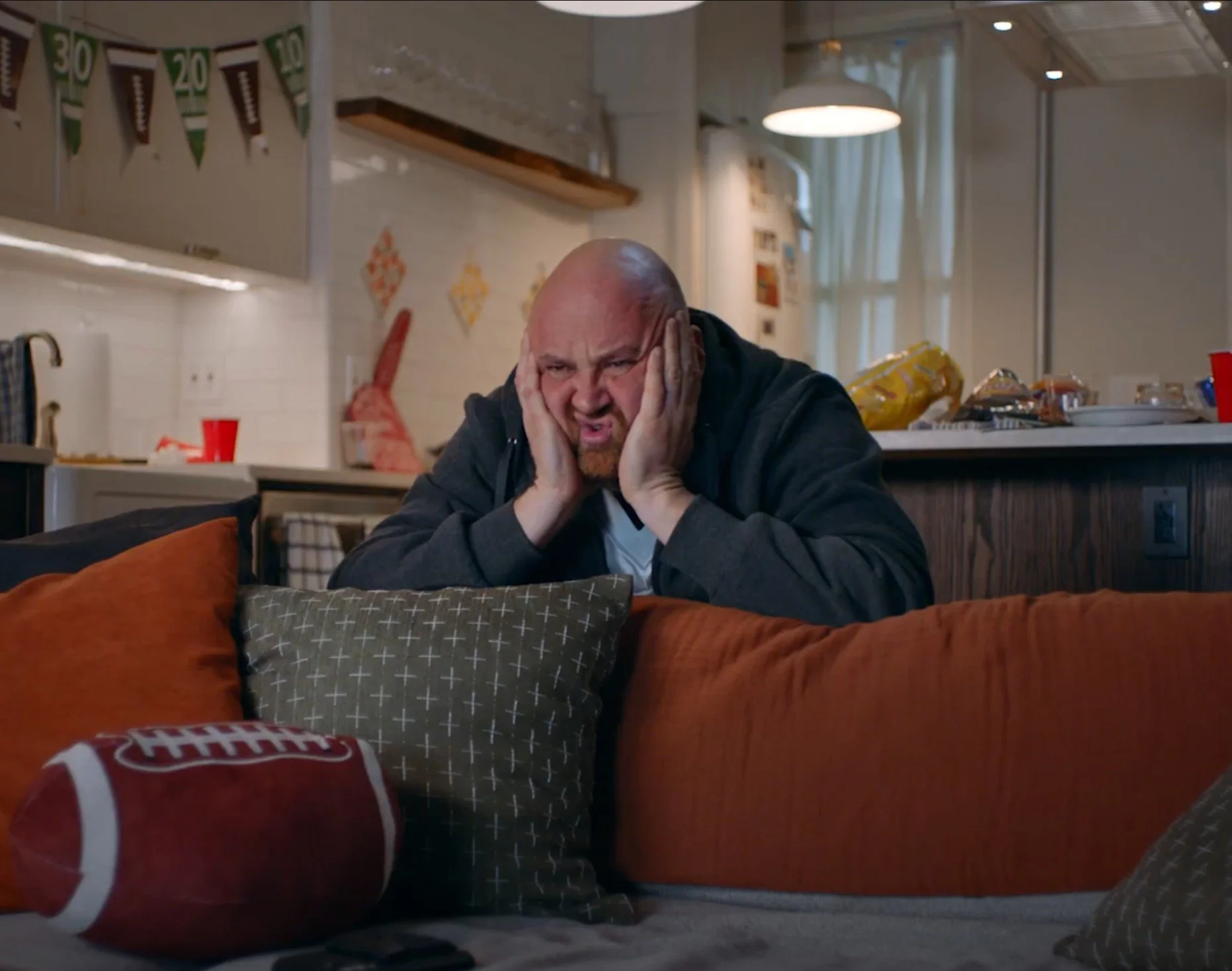 7-Eleven : Emotional Support Pizza