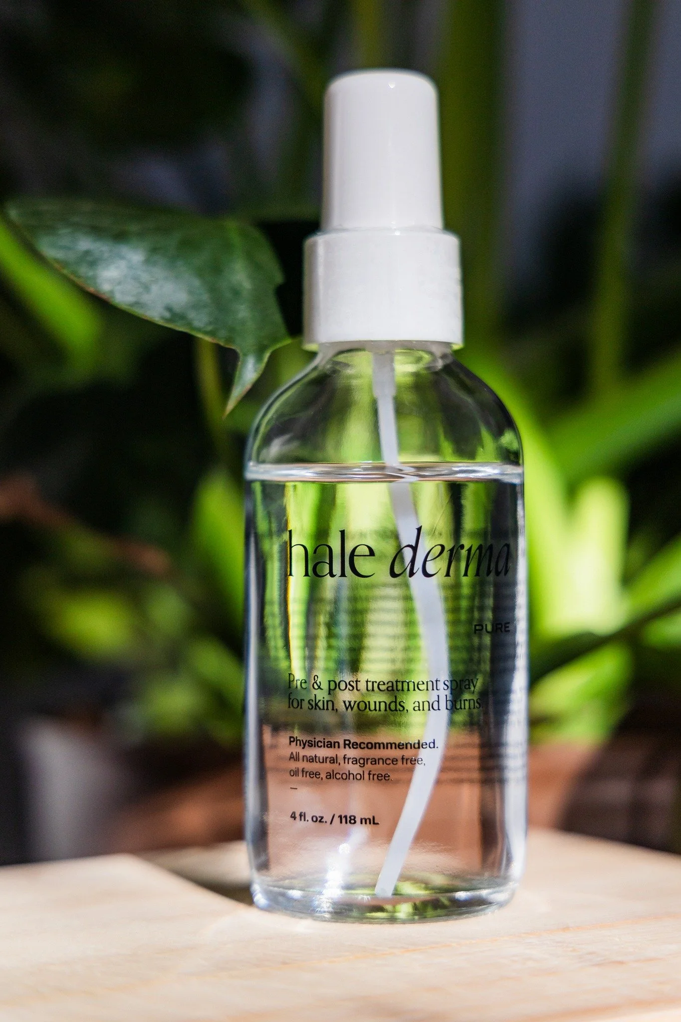 Your skin produces hypochlorous acid naturally to fight bacteria and heal wounds. Hale DERMA bottles that same power into a clinically-proven formula that cleanses, protects, and accelerates your skin's natural repair process.
Backed by dermatologica