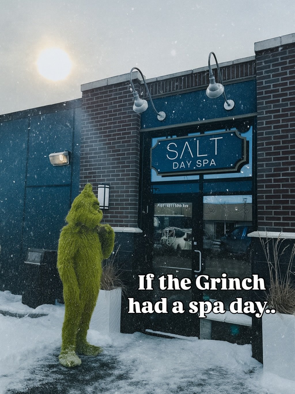 Turns out the Grinch just needed a spa day💚 Don&rsquo;t we all✨

#saltdayspa #salttherapy #leducspa #yegspa #christmasspaday #grinchchristmas