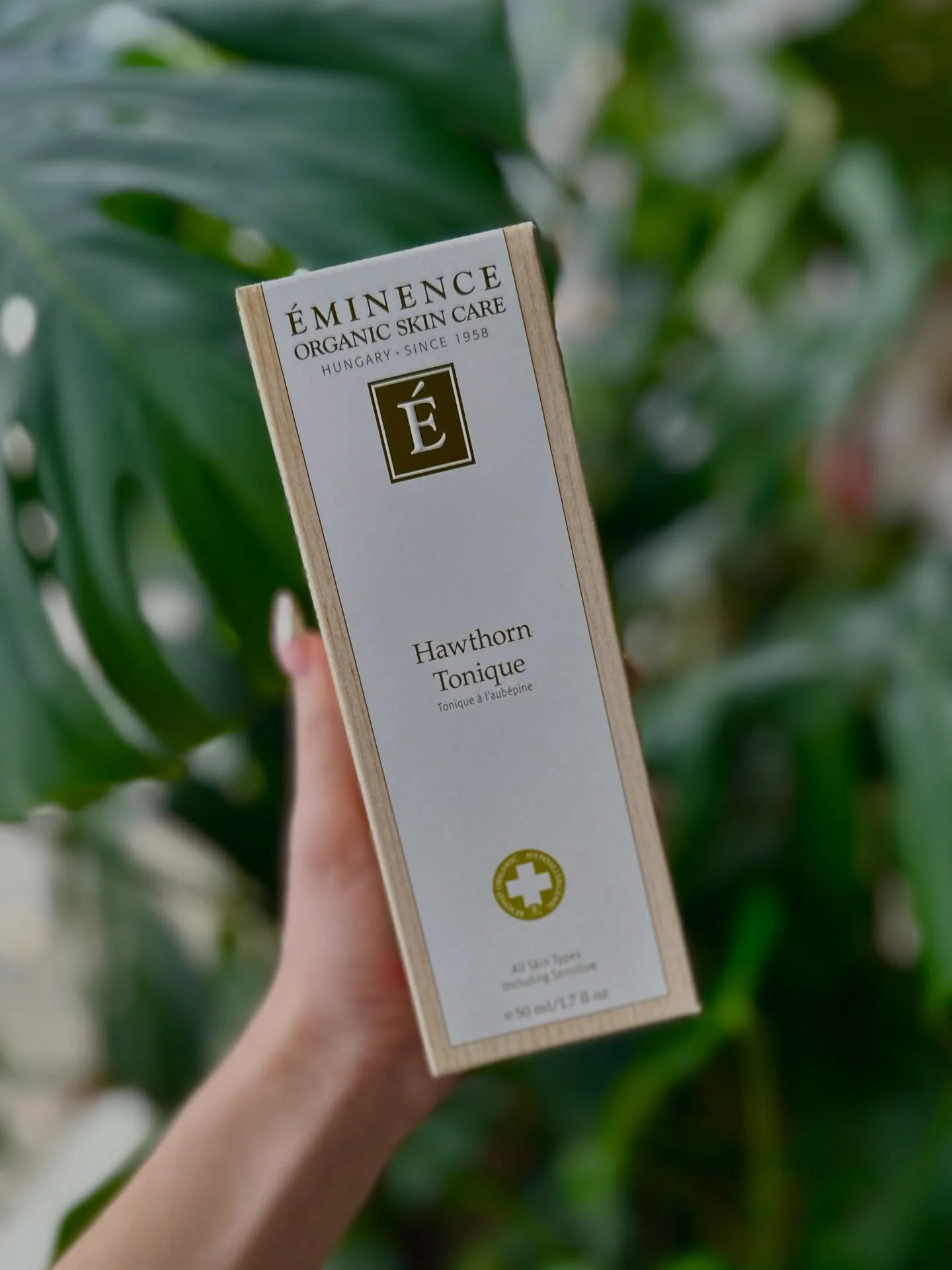 Product of the Week 
🌹Hawthorn Tonique🌹
This gentle toner from Eminence helps refine pores and balance skin while boosting hydration and radiance. It&rsquo;s a beautiful reset between cleansing and your serum. Perfect for fresh, clear, glowing skin