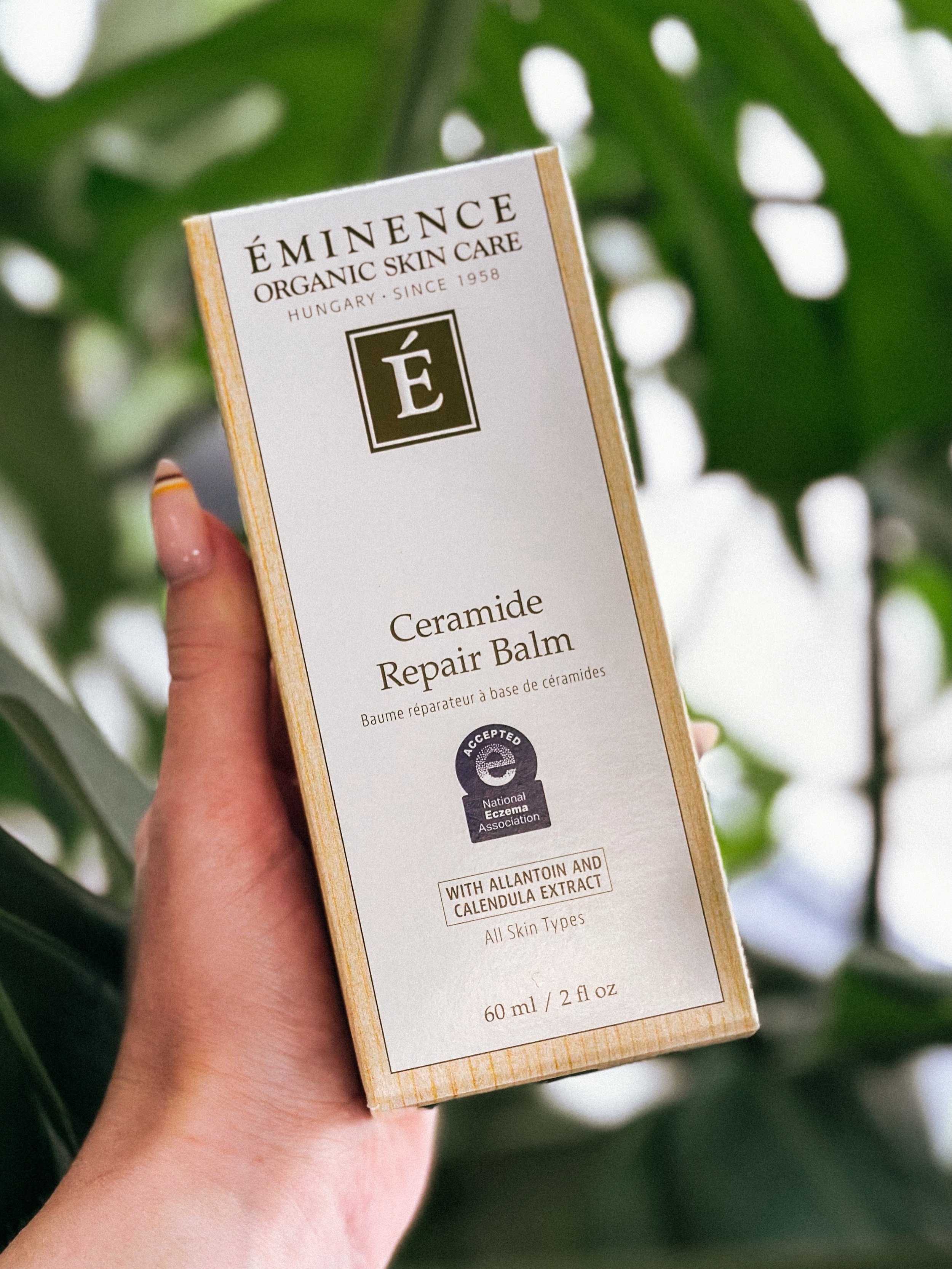 🤍Product of the Week🤍

The Eminence Organics Ceramide Repair Cream is one of our go to products for dry, dehydrated, sensitive, or compromised skin. 
Especially with Alberta weather constantly trying to personally attack our skin barrier.

This ult