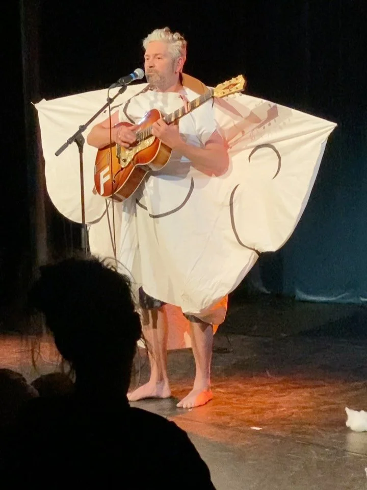 &bdquo;De Freni esch e Wouke&ldquo;
@TheaterTojoBern
Abspann by my kids
#frenifrack
#comedy
#swissmusic
#pattibasler
#helenka
