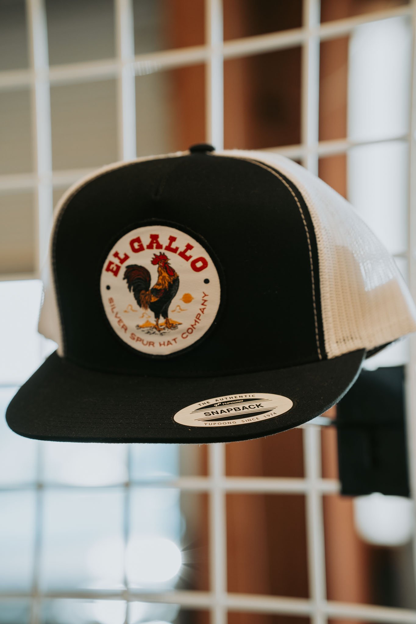 El Gallo - Black/White
