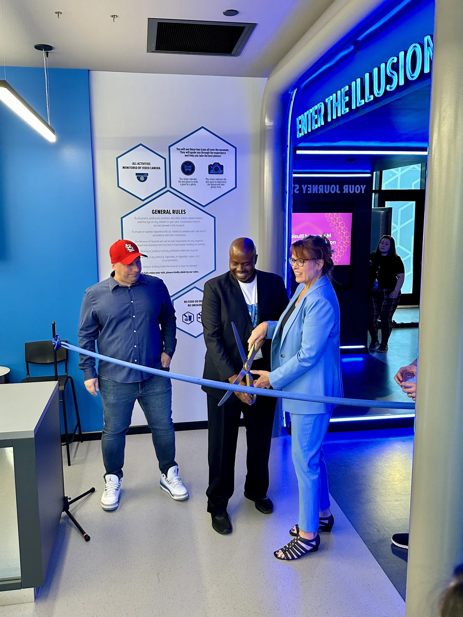 Museum of Illusions St. Louis — The Foodie's Travel Guide
