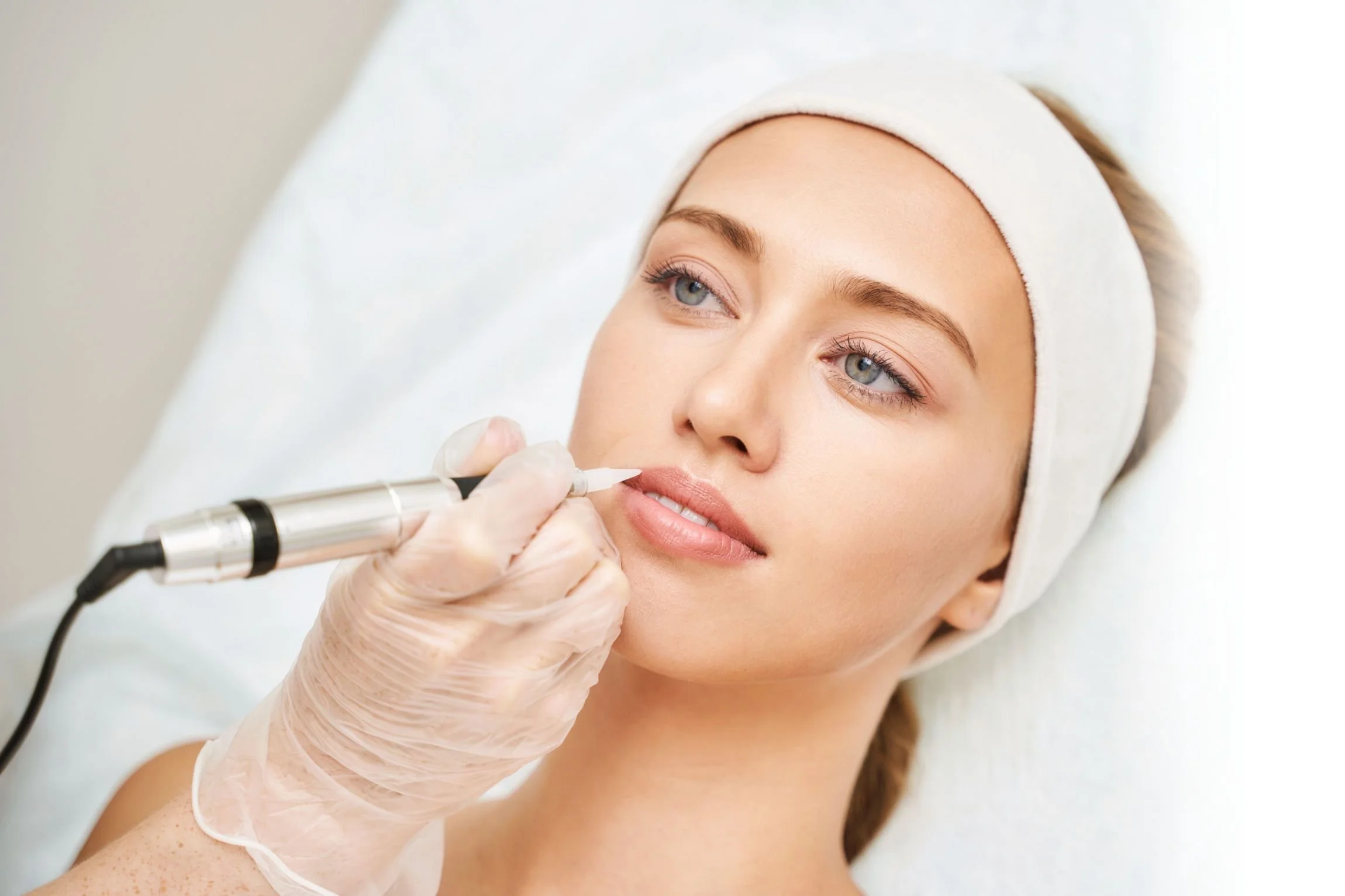 SEMI-PERMANENT MAKEUP