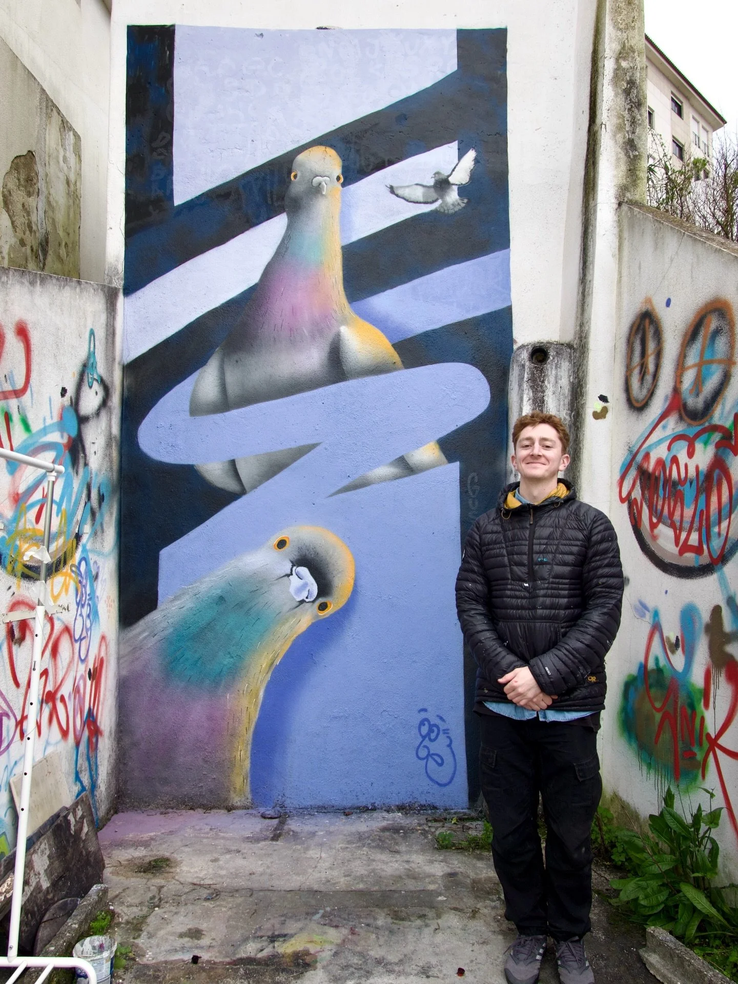 What a treat to close out my January art residency at @duplexair by painting some big pigeons to watch over the neighborhood. If only I could stick around to witness the neighbors react to what seems to be a giant bird shrine outside their apartment 