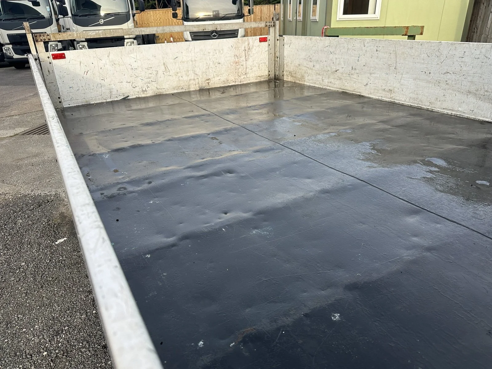 PLEASE SCROLL LEFT - RIGHT ON IMAGES