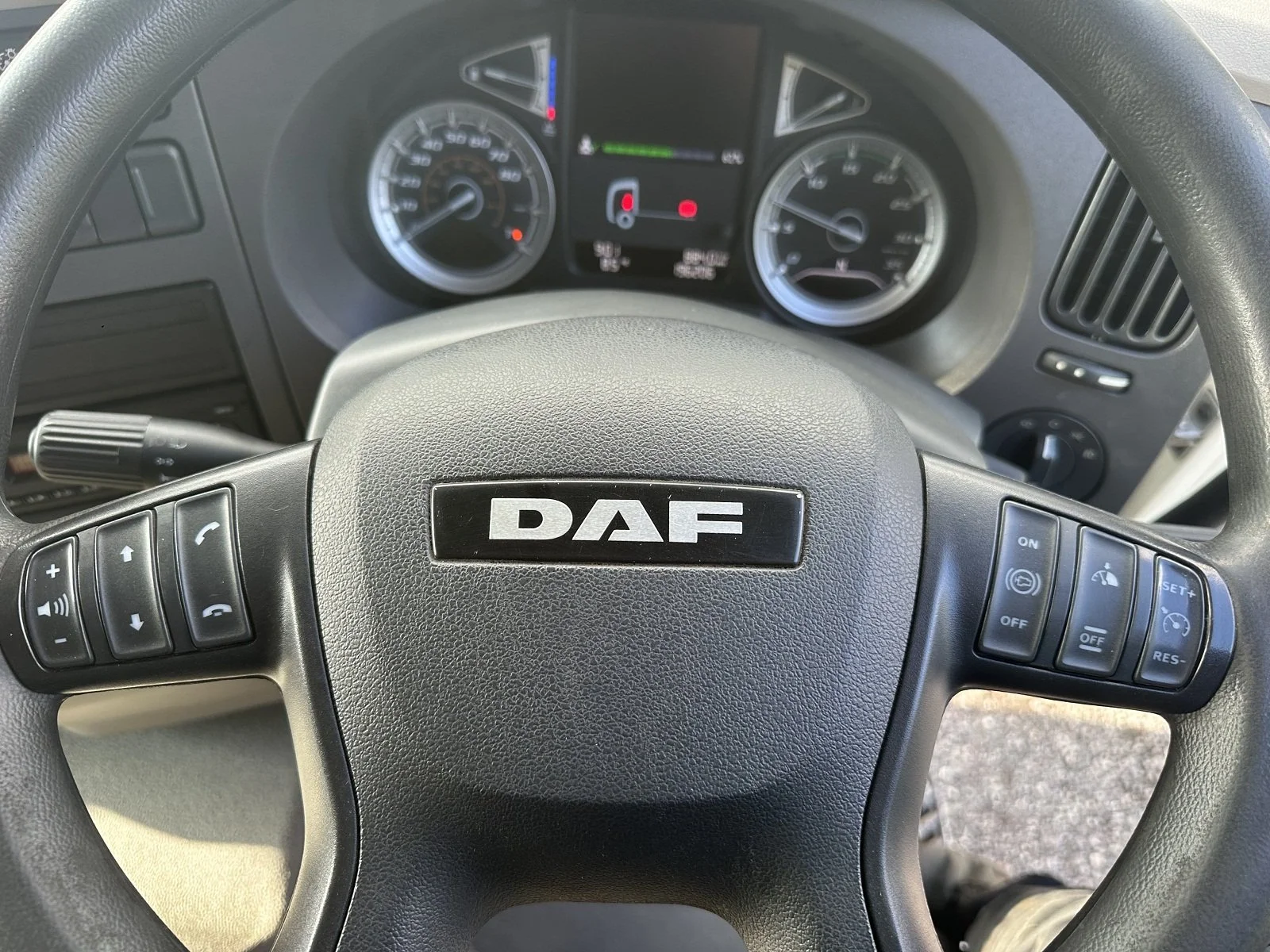 PLEASE SCROLL LEFT - RIGHT ON IMAGES