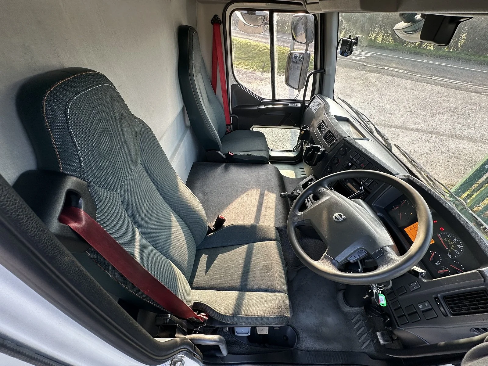 PLEASE SCROLL LEFT - RIGHT ON IMAGES