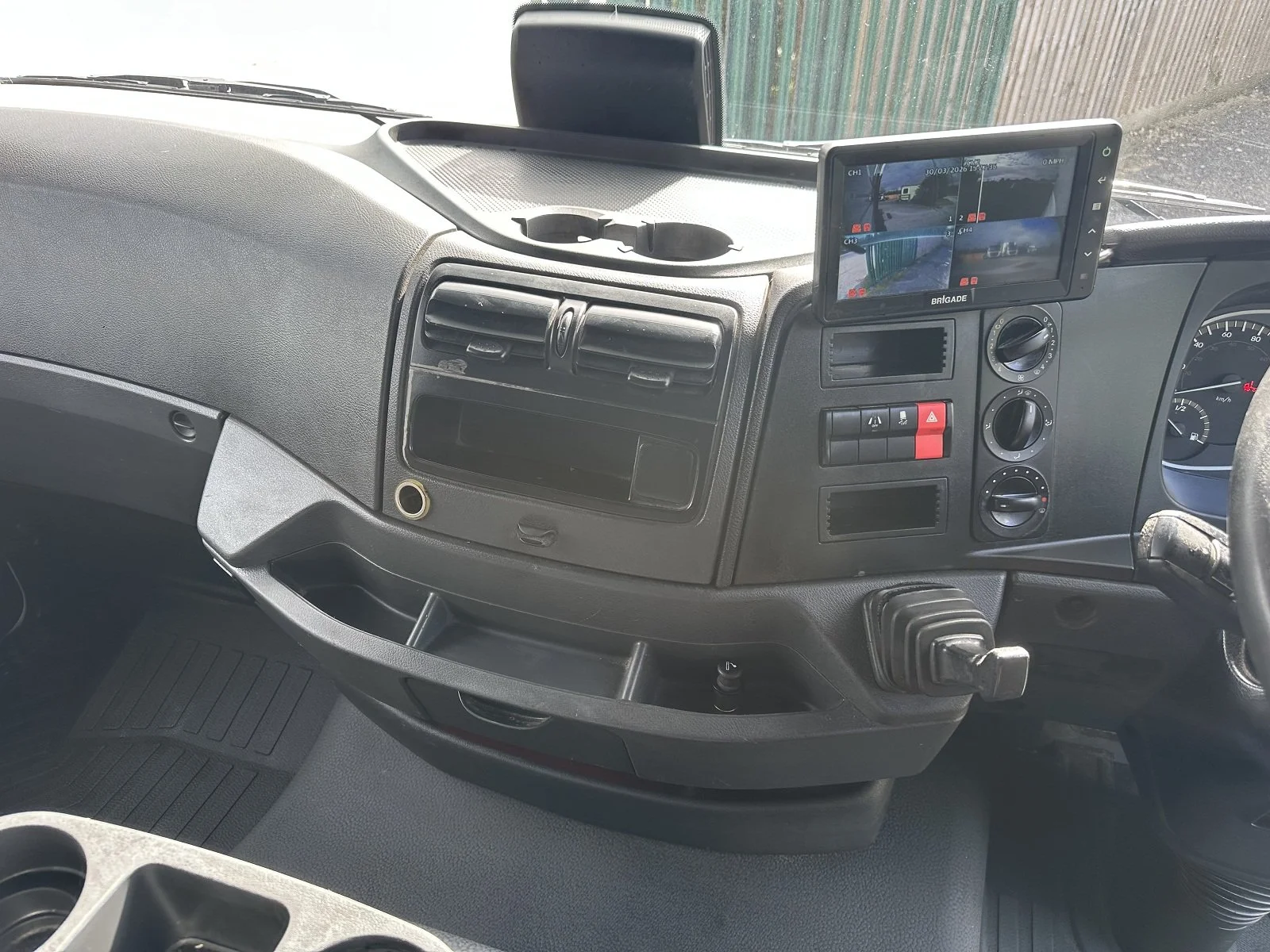 PLEASE SCROLL LEFT - RIGHT ON IMAGES