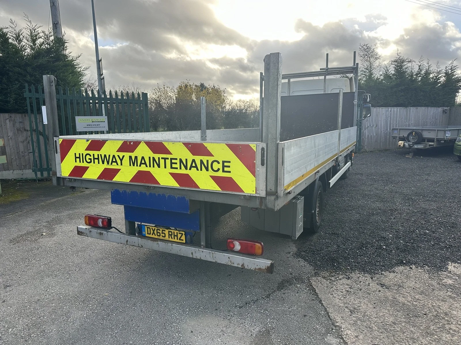 PLEASE SCROLL LEFT - RIGHT ON IMAGE