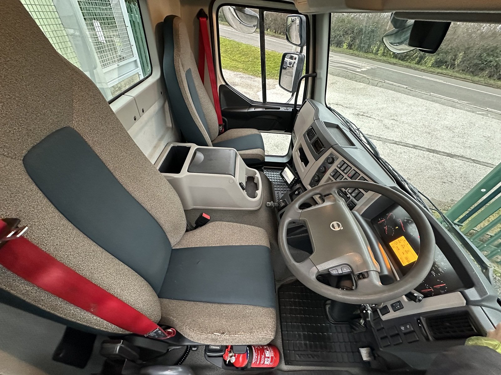 PLEASE SCROLL LEFT - RIGHT ON IMAGES