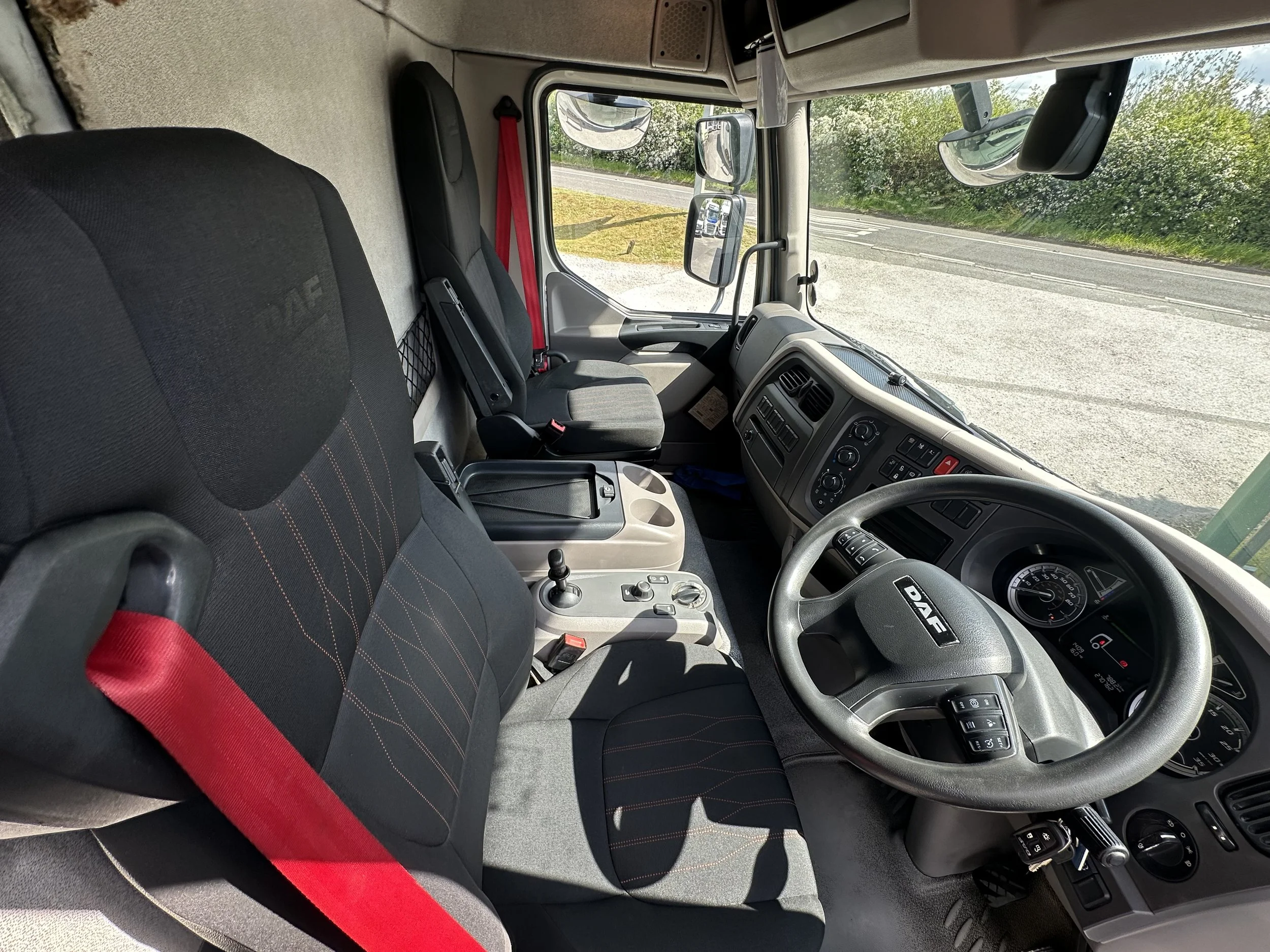 PLEASE SCROLL LEFT  - RIGHT ON IMAGES