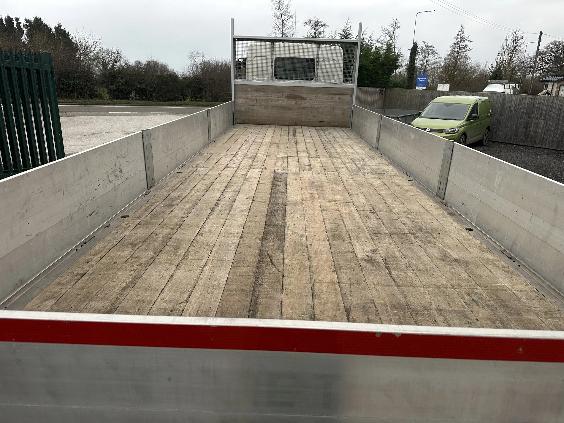 PLEASE SCROLL LEFT - RIGHT ON IMAGES