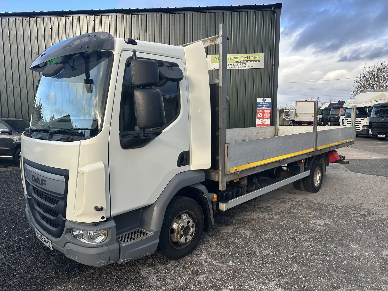 PLEASE SCROLL LEFT - RIGHT ON IMAGE