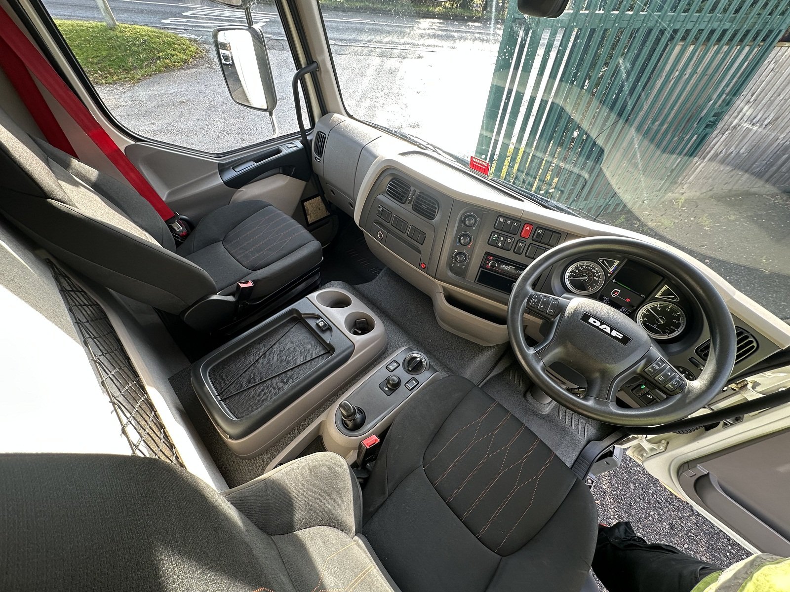 PLEASE SCROLL LEFT - RIGHT ON IMAGES