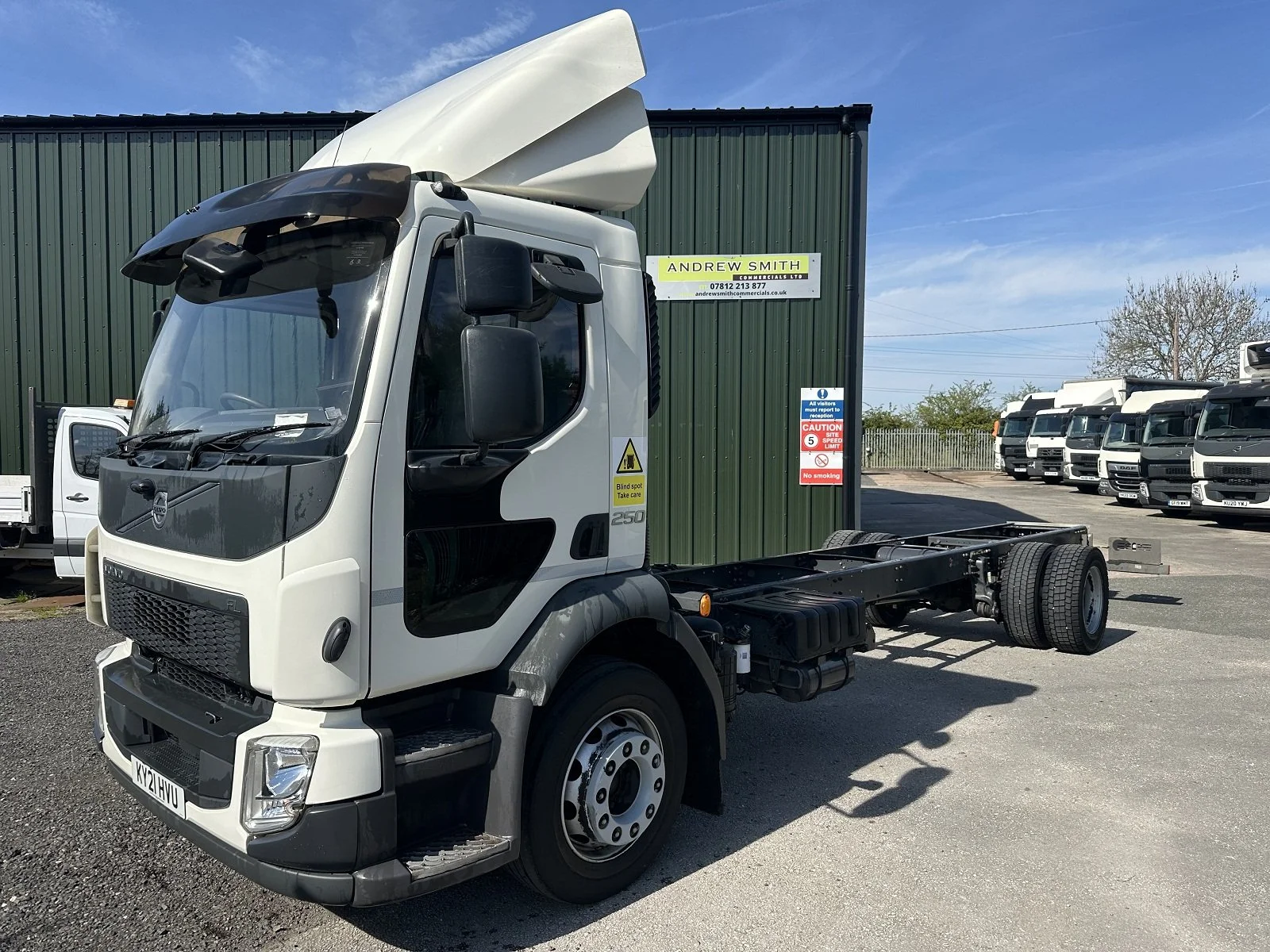 PLEASE SCROLL LEFT - RIGHT ON IMAGES