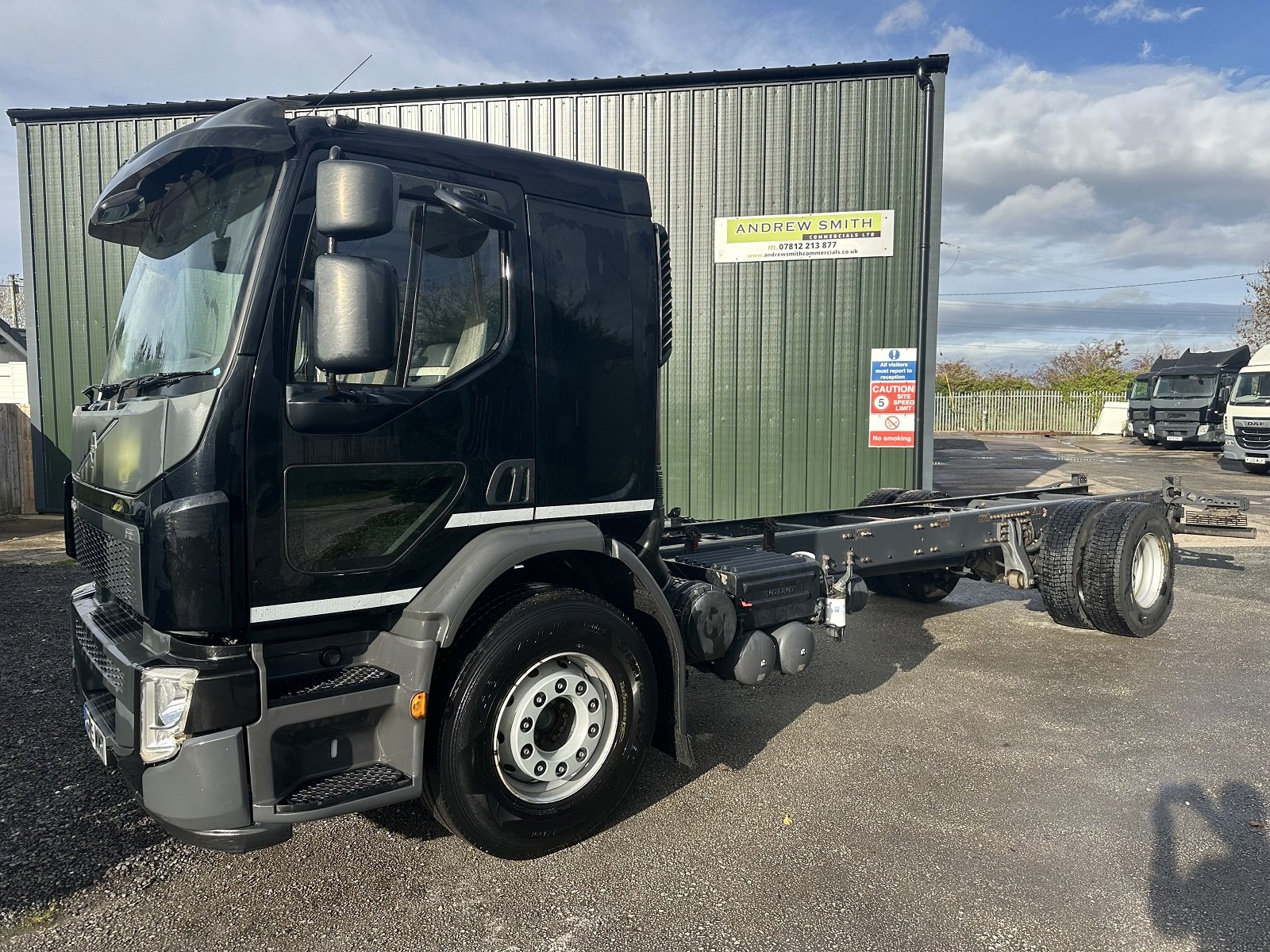 PLEASE SCROLL LEFT - RIGHT ON IMAGES