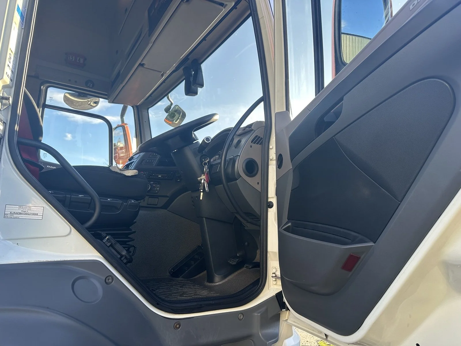 PLEASE SCROLL LEFT - RIGHT ON IMAGES