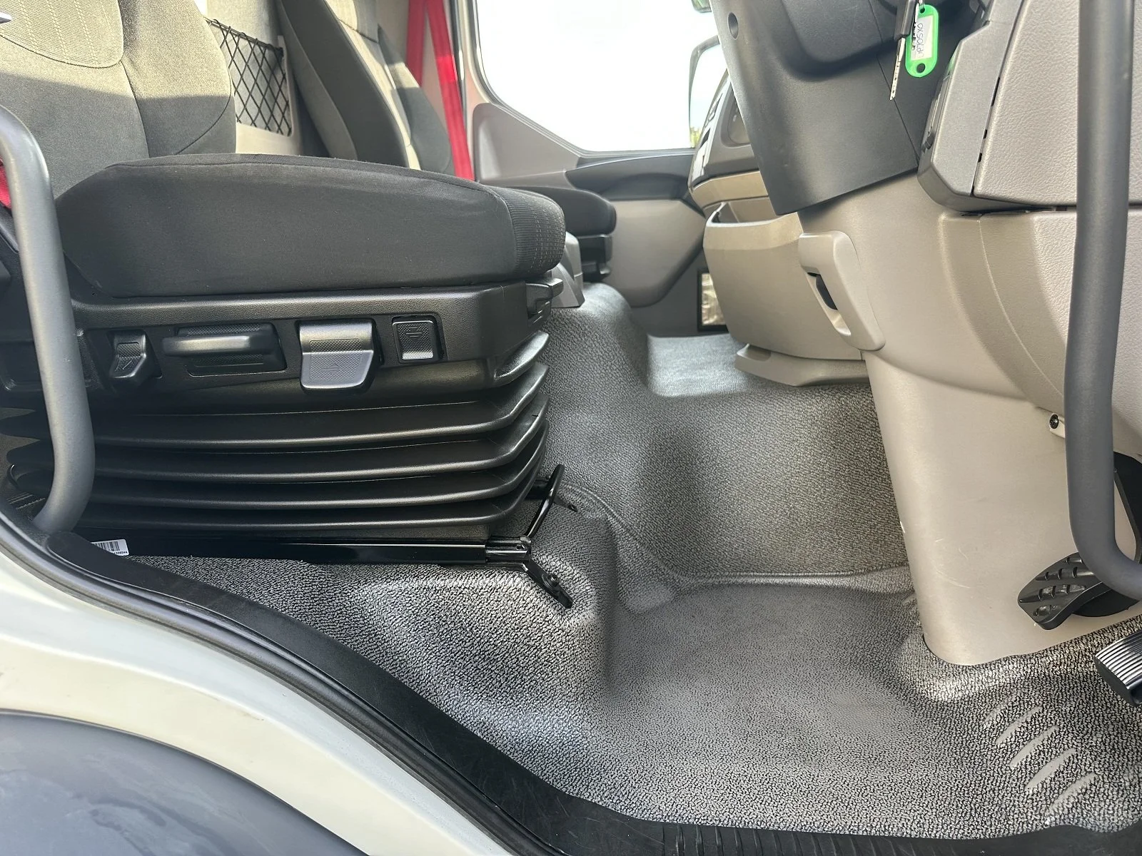 PLEASE SCROLL LEFT - RIGHT ON IMAGES