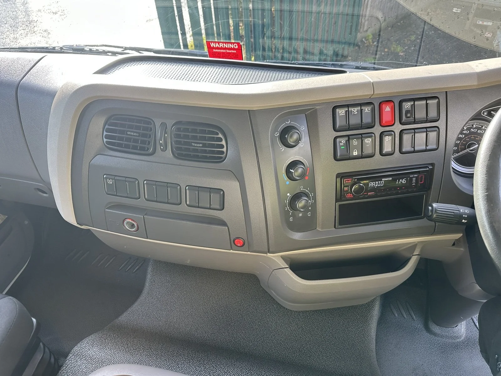 PLEASE SCROLL LEFT - RIGHT ON IMAGES