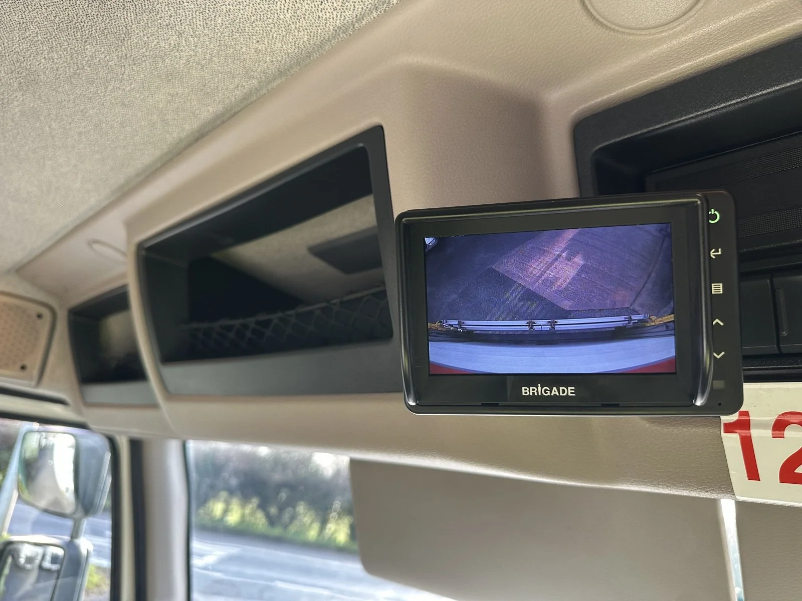 PLEASE SCROLL LEFT - RIGHT ON IMAGES