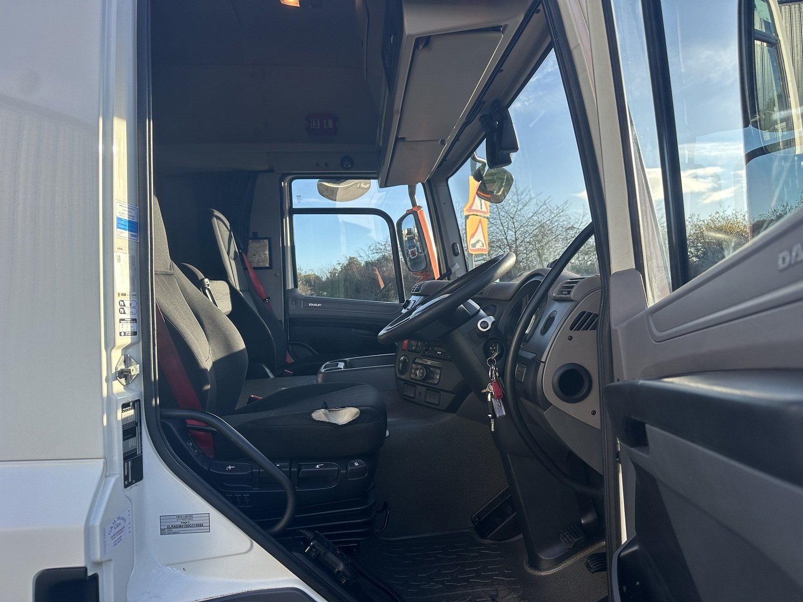 PLEASE SCROLL LEFT - RIGHT ON IMAGES