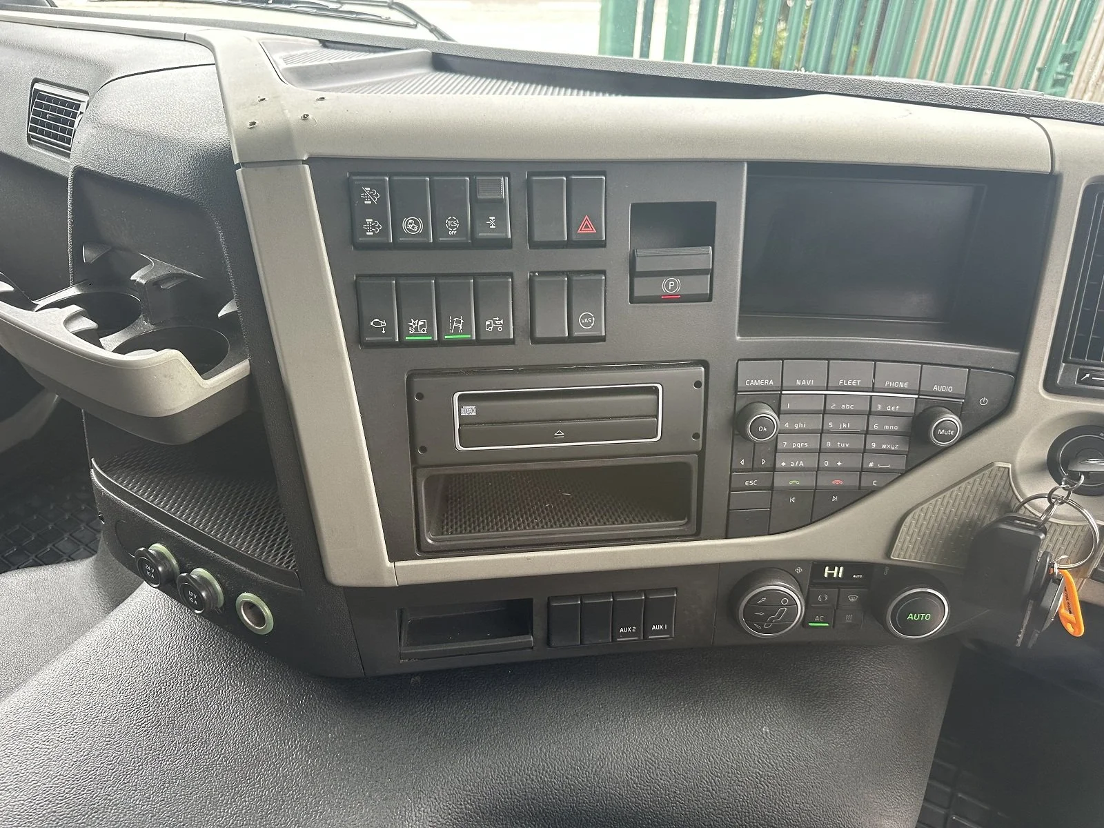 PLEASE SCROLL LEFT - RIGHT ON IMAGES