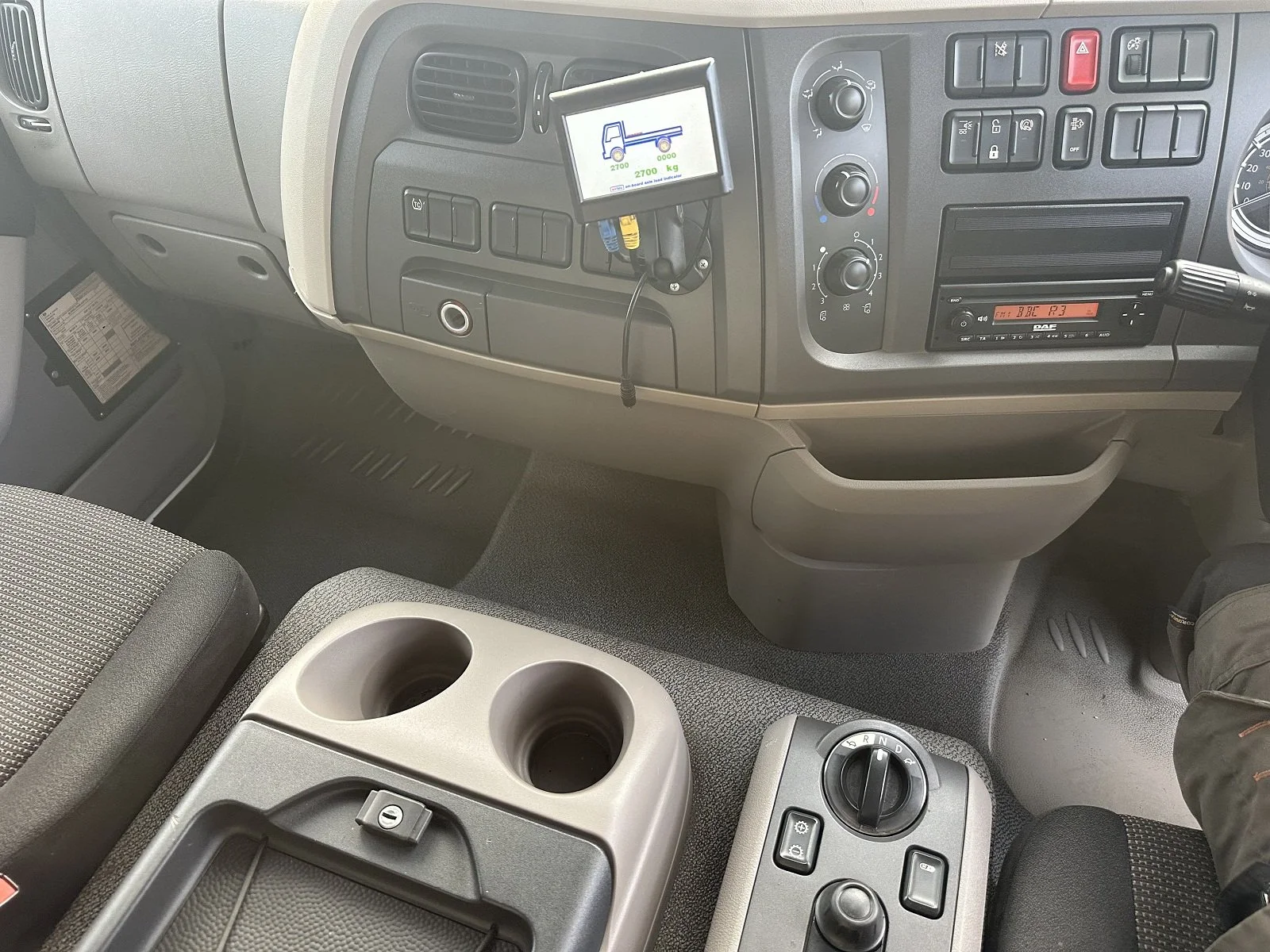 PLEASE SCROLL LEFT - RIGHT ON IMAGE