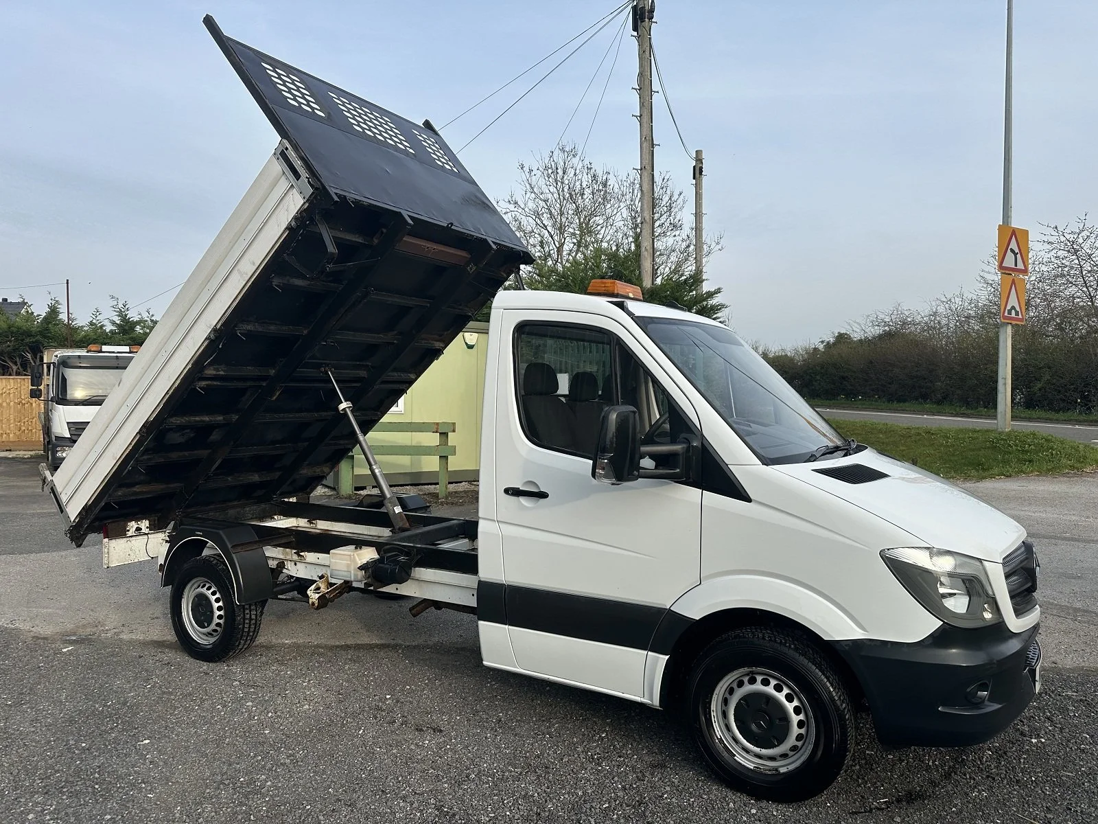 PLEASE SCROLL LEFT - RIGHT ON IMAGES