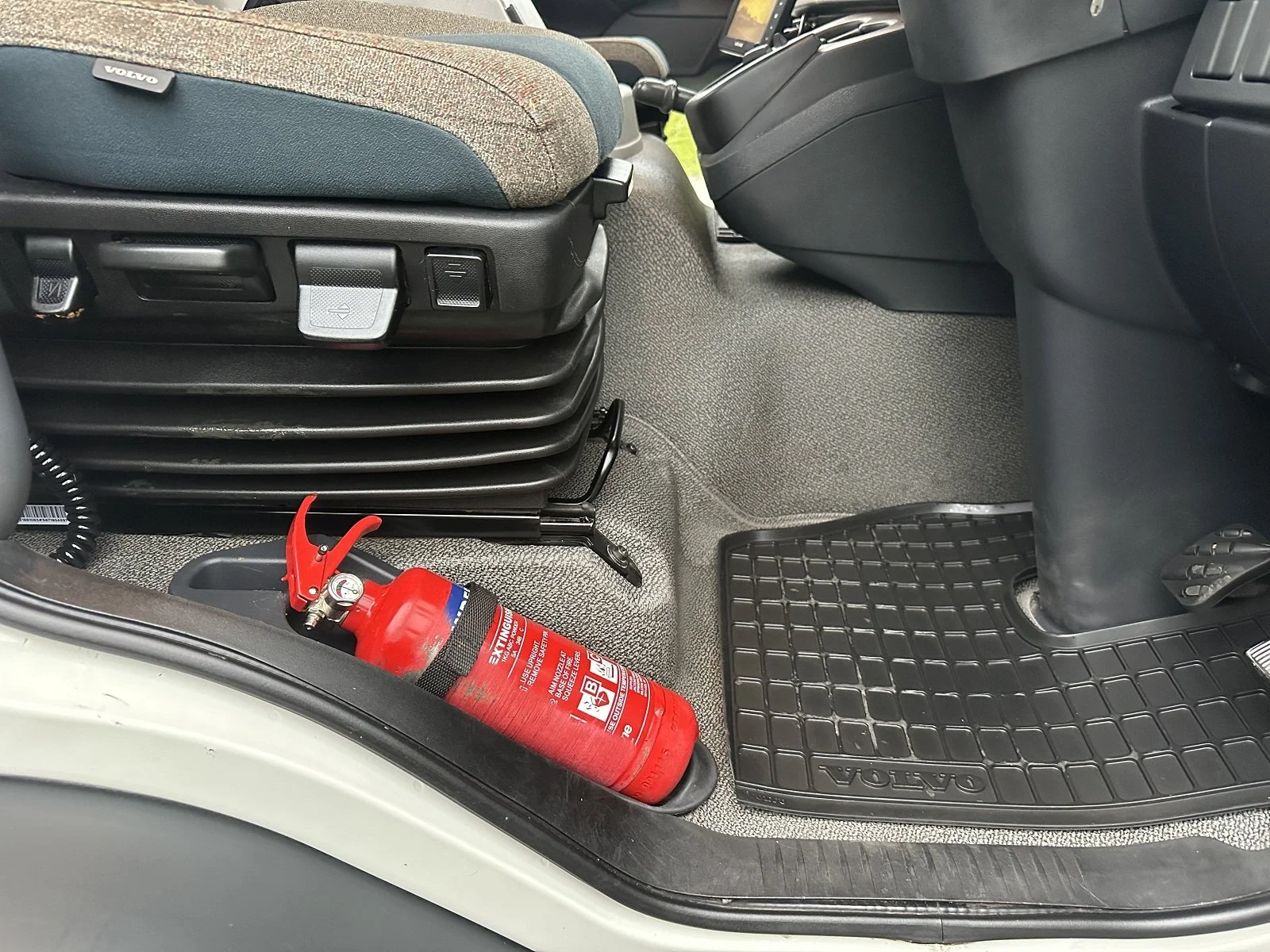 PLEASE SCROLL LEFT - RIGHT ON IMAGES