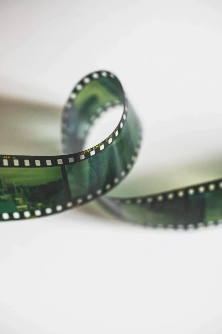 CASTING DUO DE COPINES POUR UN LONG-MÉTRAGE