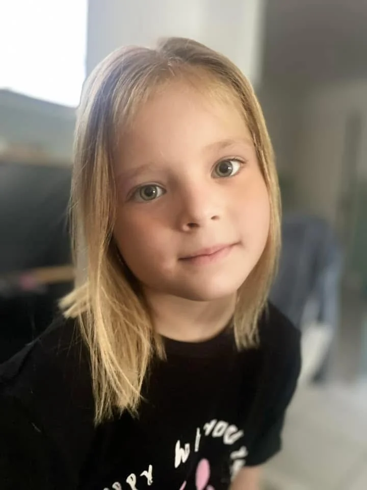 "ZOË"
