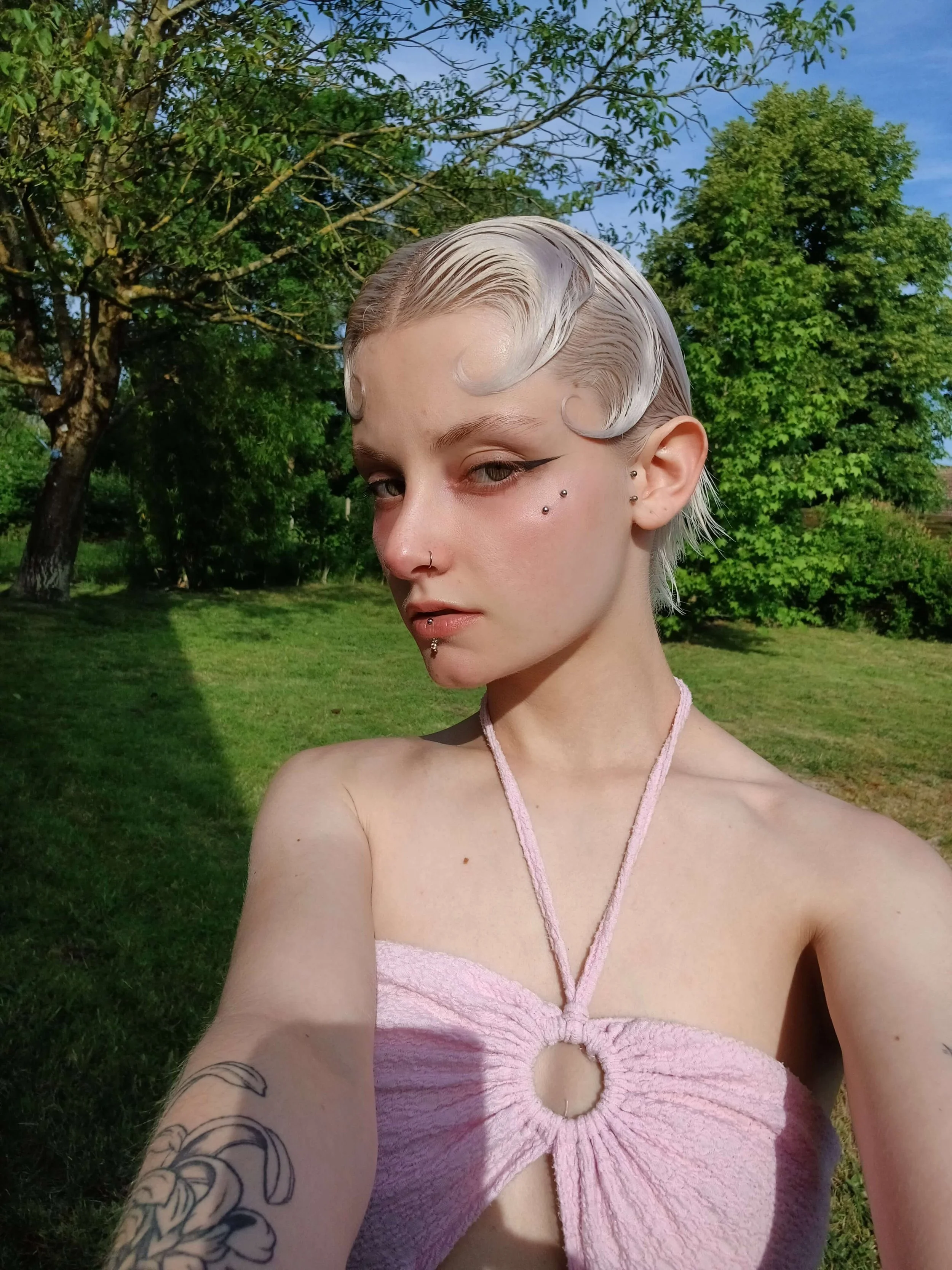 "LÉA" 