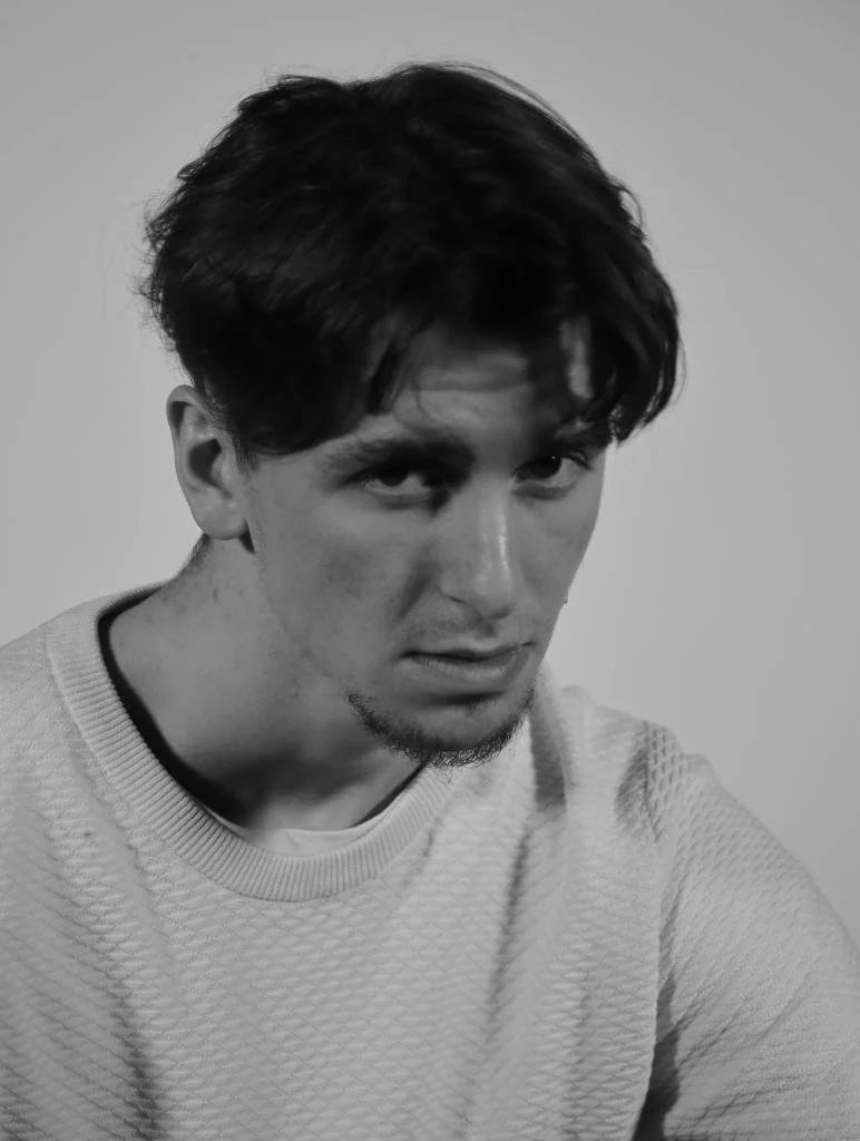 "Lucas" 