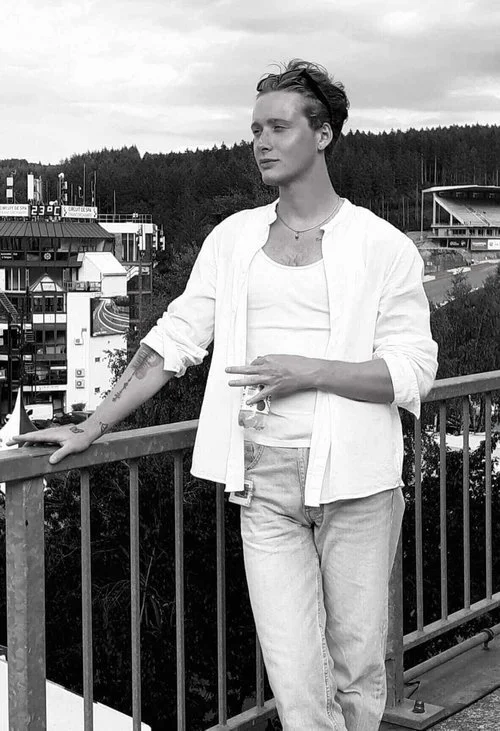 Star Agent - People Robin.jpeg