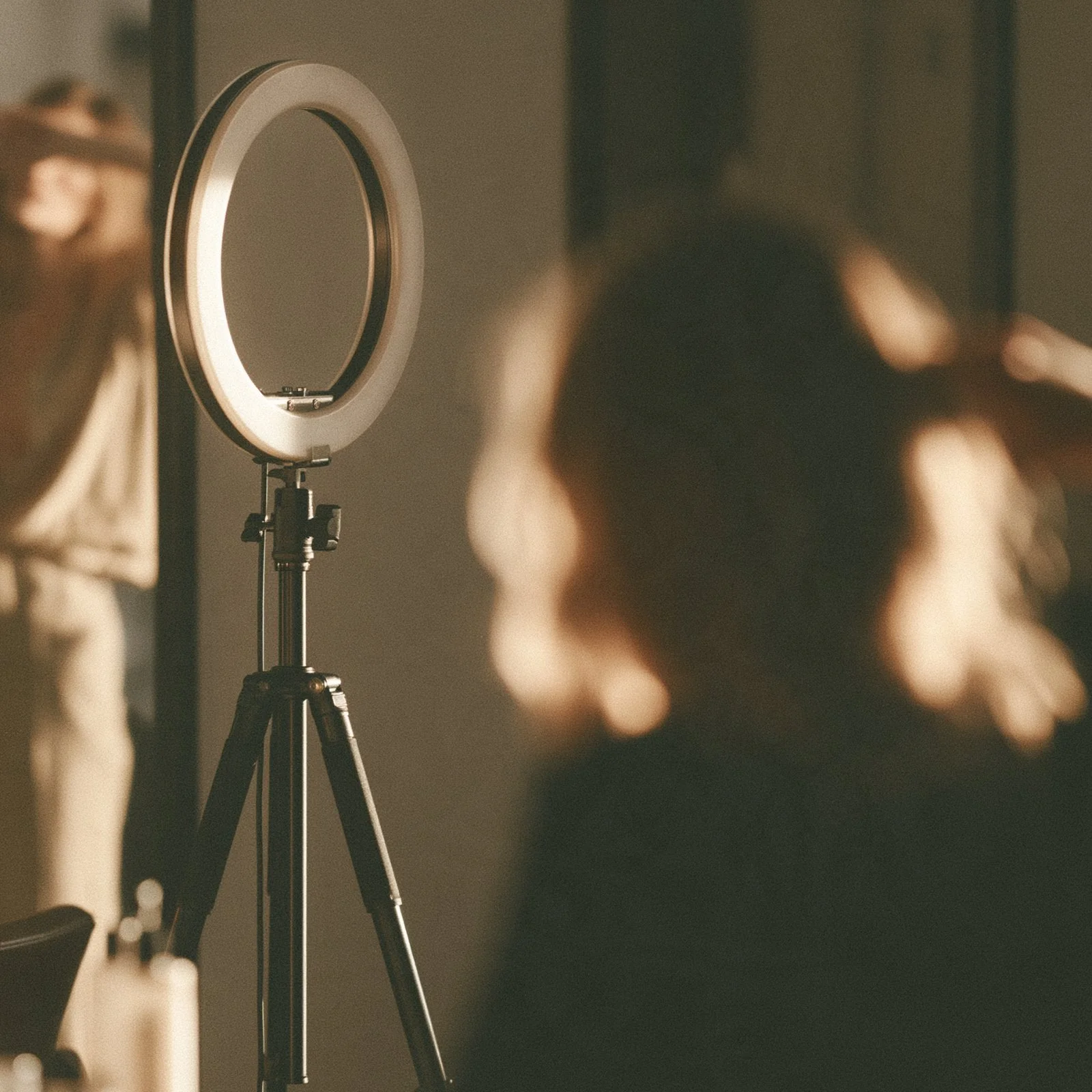 Why "Just Be Authentic" Is the Worst Social Media Advice for Hairdressers