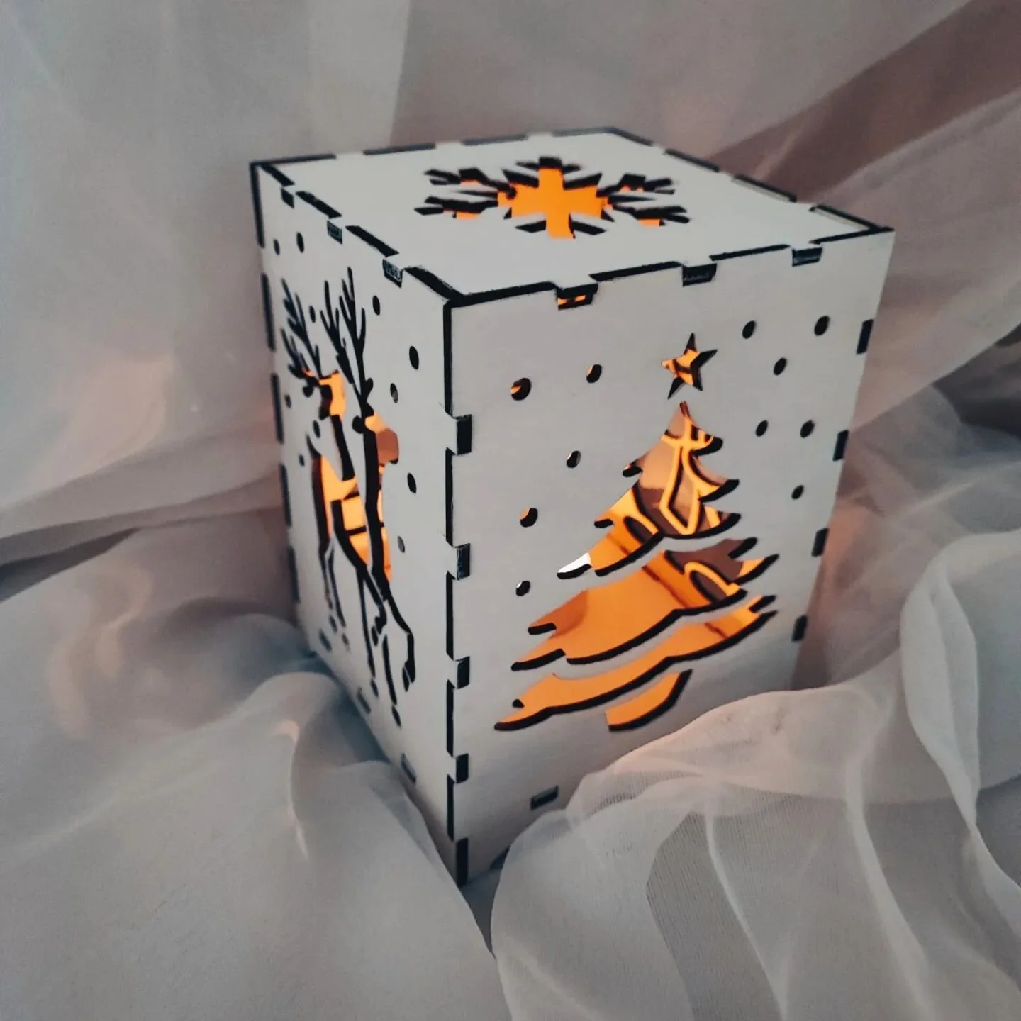 Vianoce s&uacute; za dverami, pote&scaron;te sa dekor&aacute;ciami, či ozdobami 🎄

Na na&scaron;om eshope (v sekcii Ihneď k odberu) n&aacute;jdete kolekciu "B&aacute;rzčo! vianočn&eacute;", ktor&uacute; budeme postupne roz&scaron;irovať.

