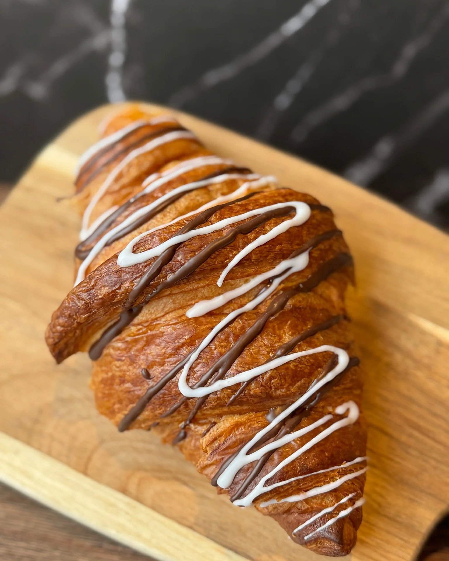 Flaky, buttery layers fresh from the oven, featuring a face-off between the decadent Nutella Croissant and the perfectly crisp, sweet Almond Croissant. Which one are you grabbing first? 🥐 Let us know in the comments!
#NutellaCroissant #AlmondCroiss