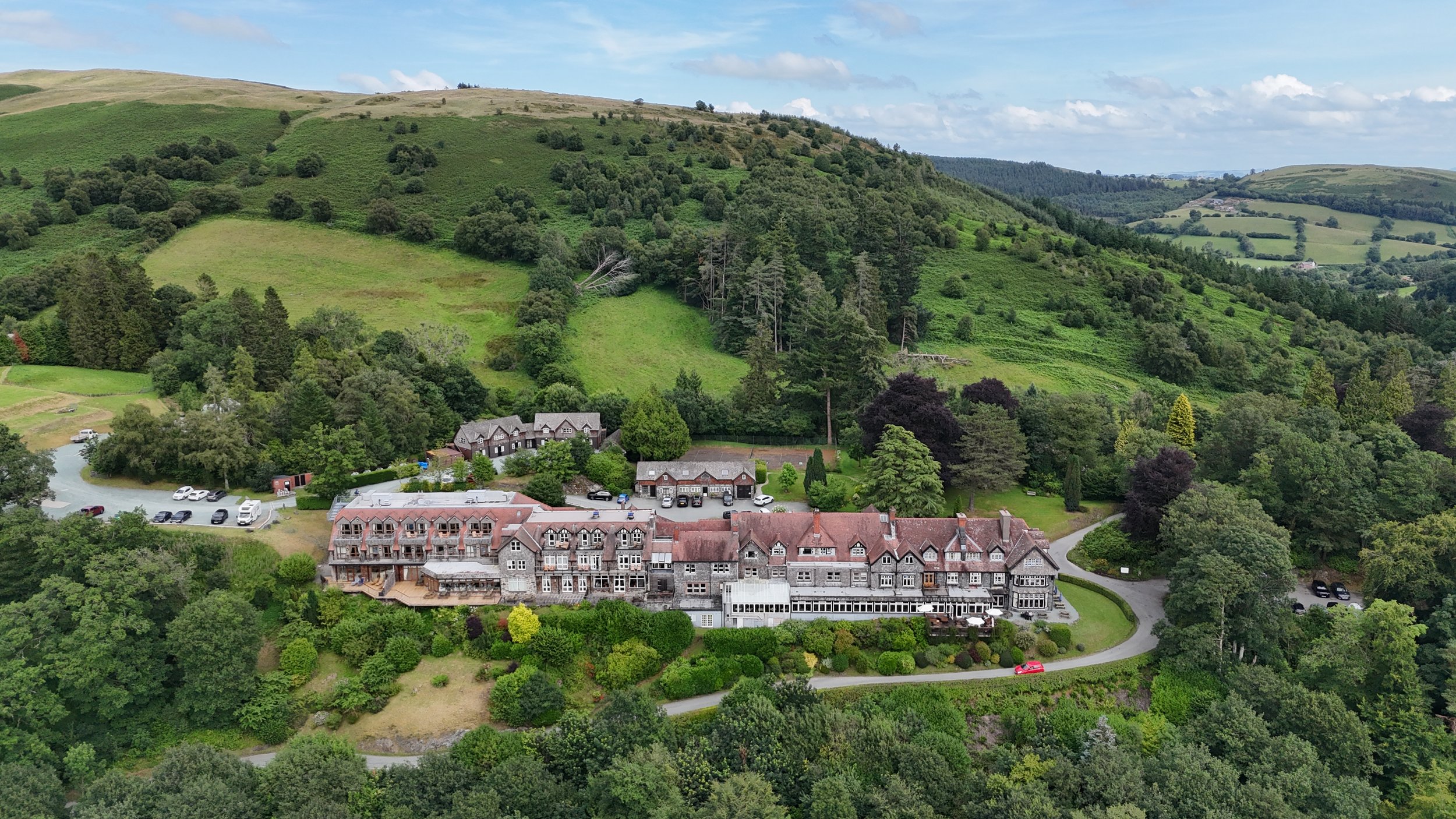 lake vyrnwy hotel wedding photographer